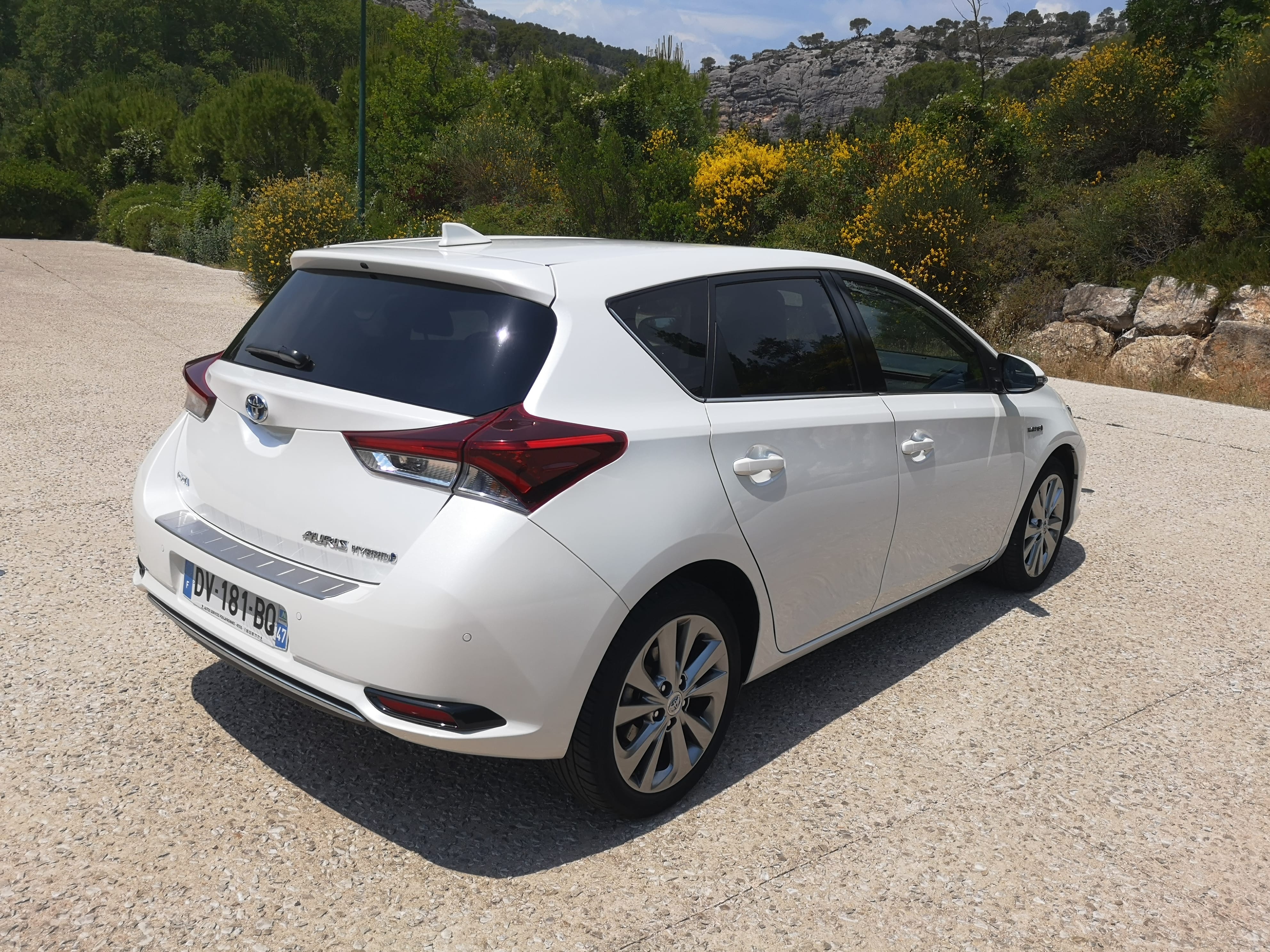 Toyota Auris Hybrid 136 HSD Automatique avec Climatisation