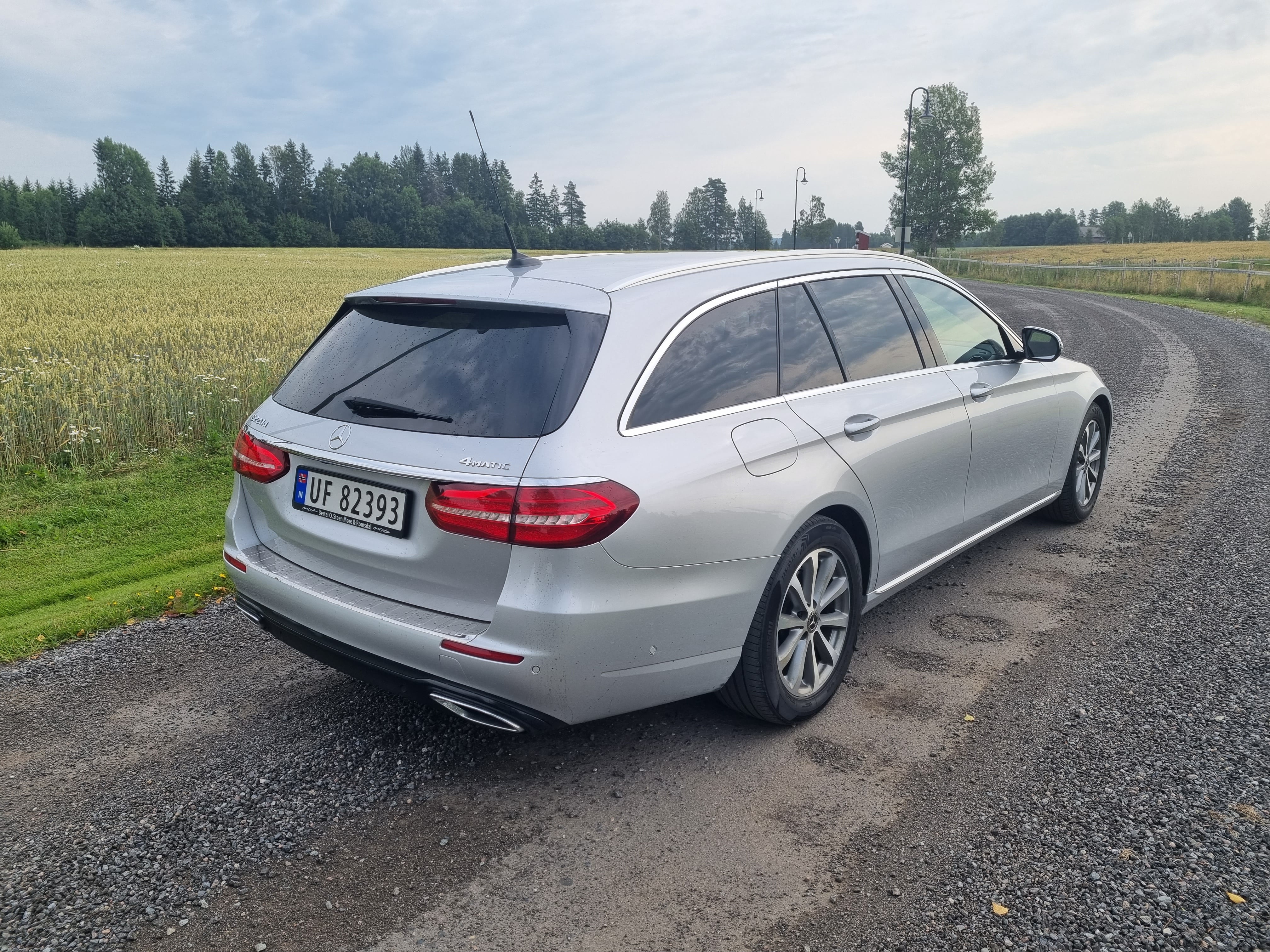 Mercedes-Benz E-Class 220 4MATIC med GPS
