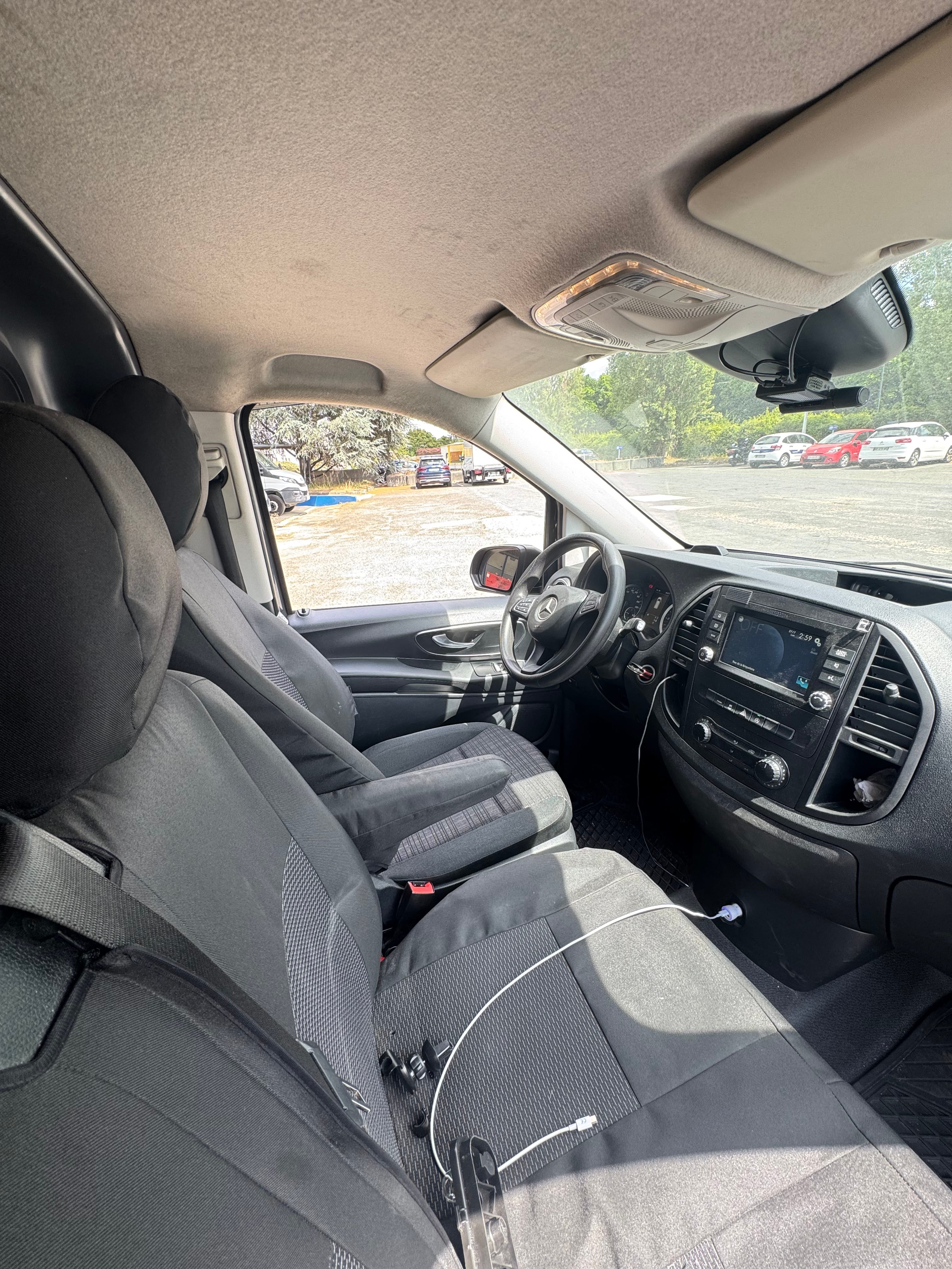 Mercedes-Benz Vito avec GPS