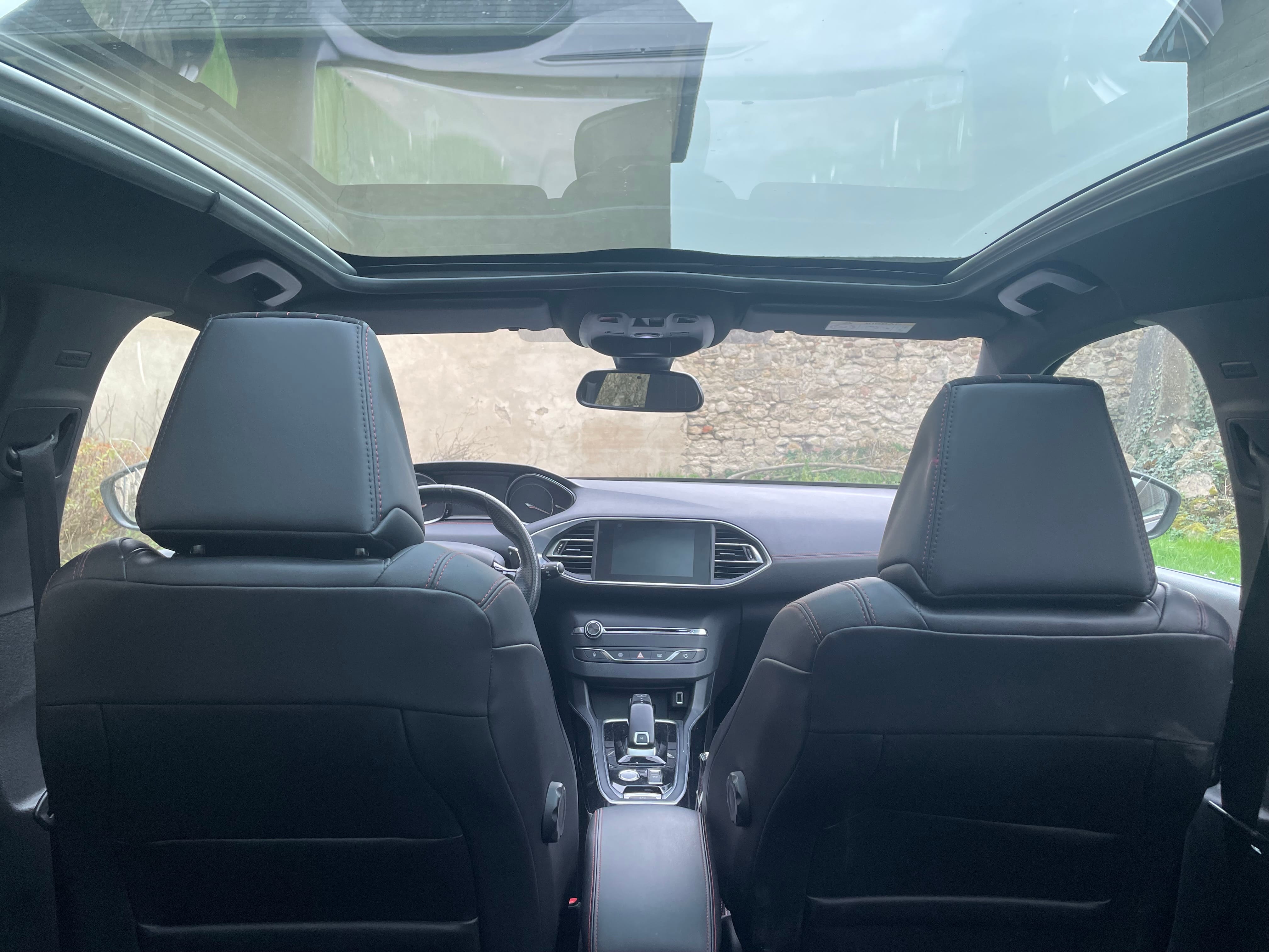 Peugeot 308 GT 180 EAT8 with GPS