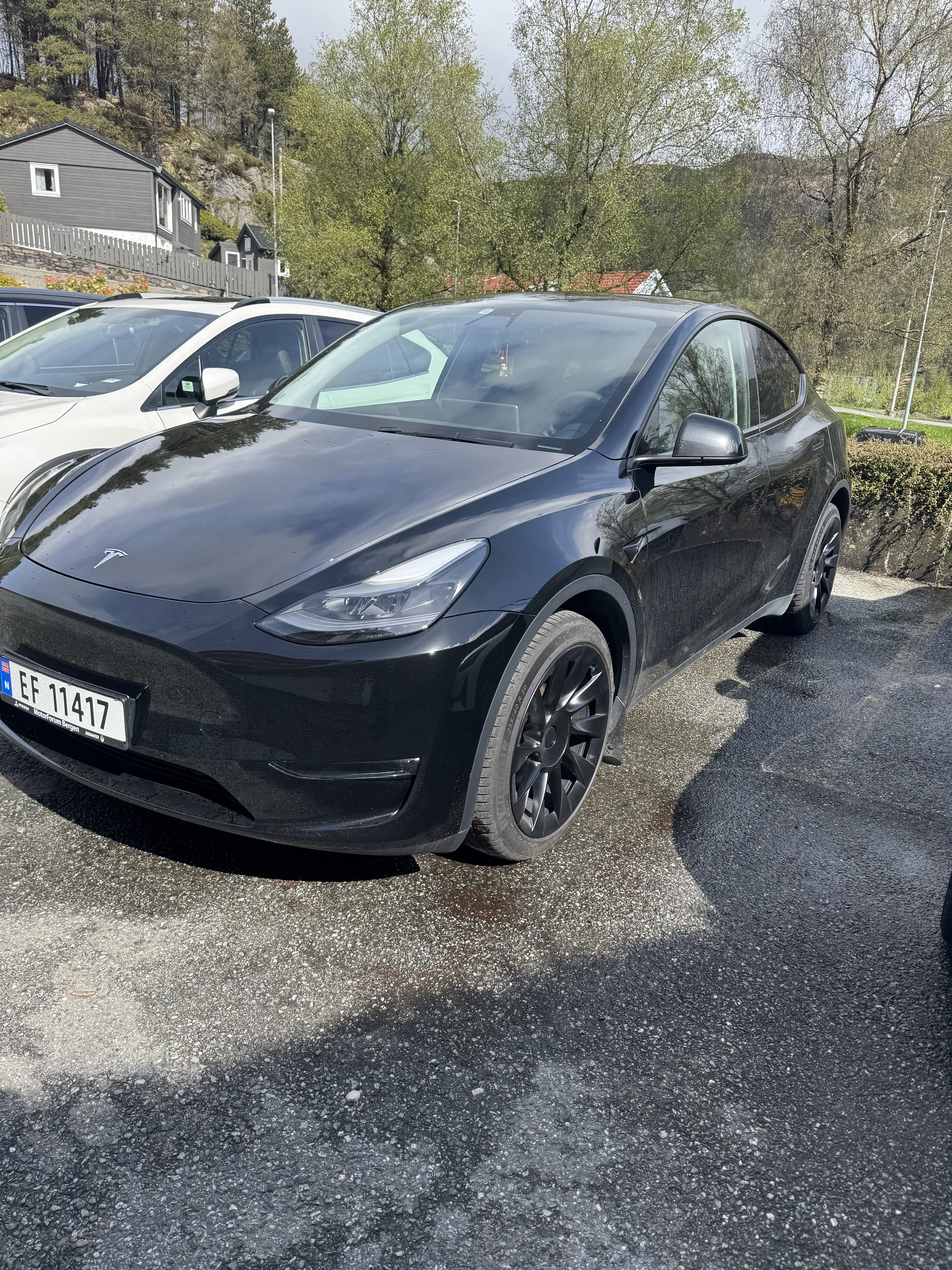 Tesla Model Y Long Range med Aircondition