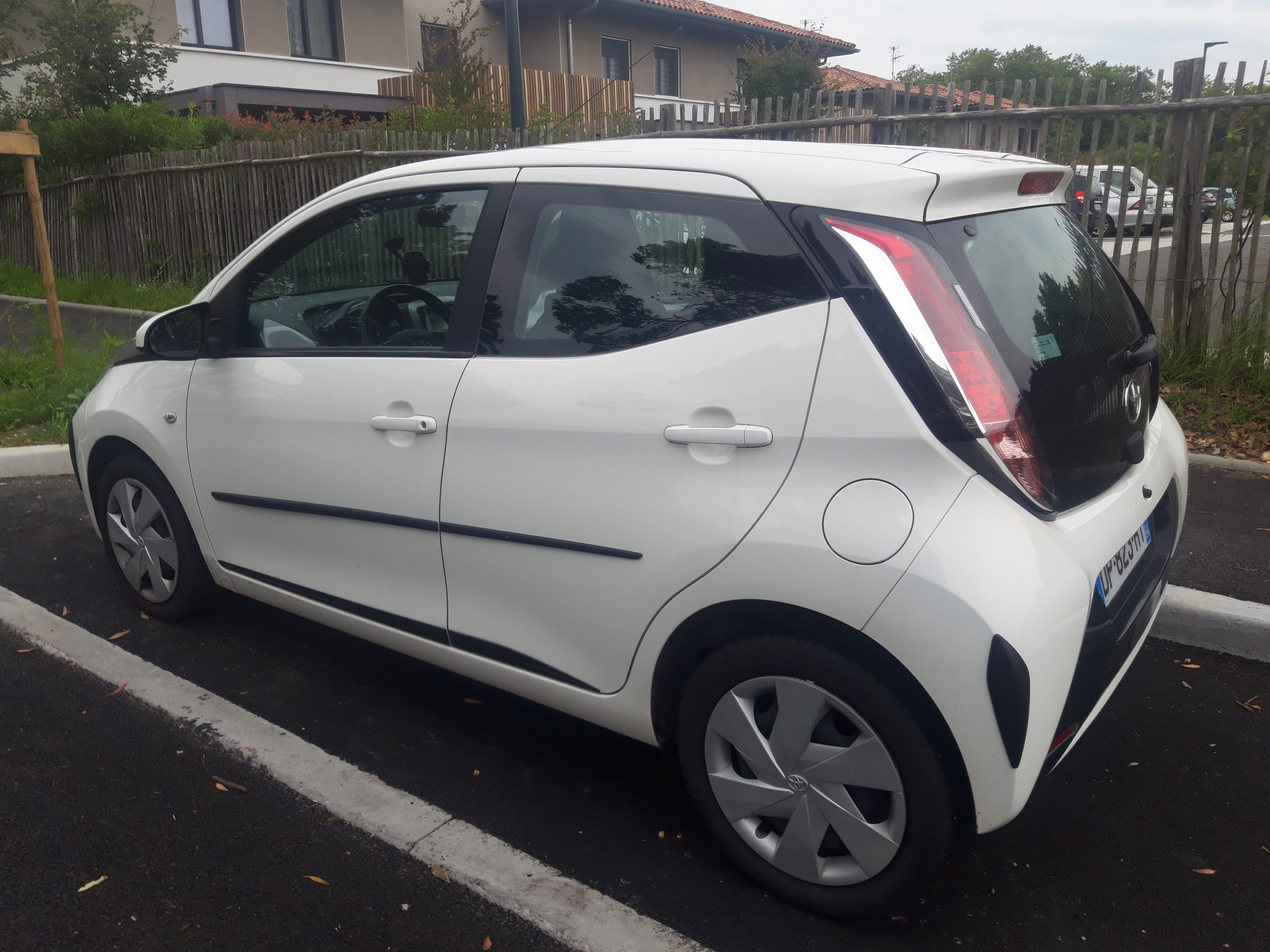 Toyota Aygo II X-PLAY avec Siège bébé