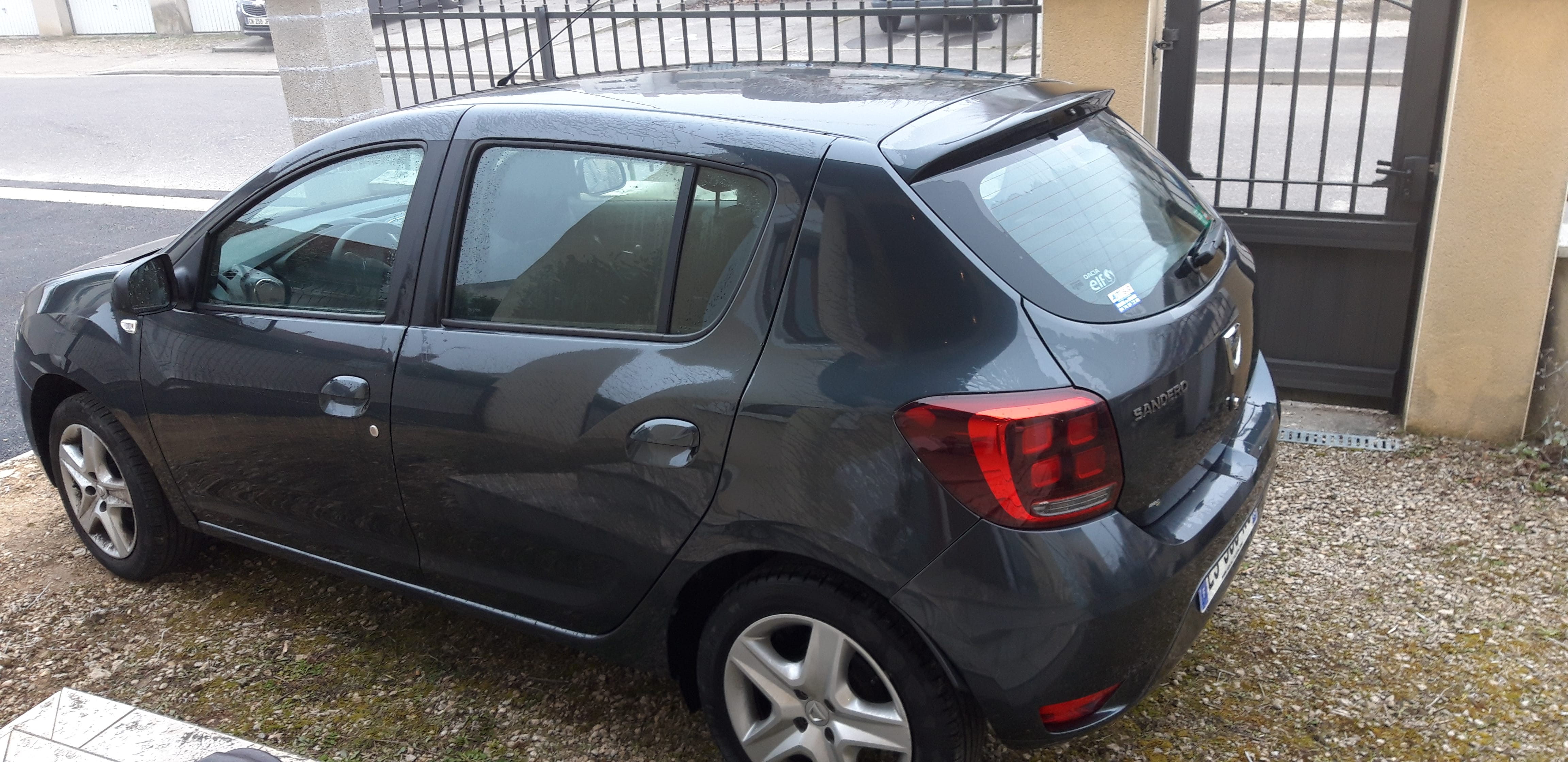 Dacia Sandero avec Climatisation