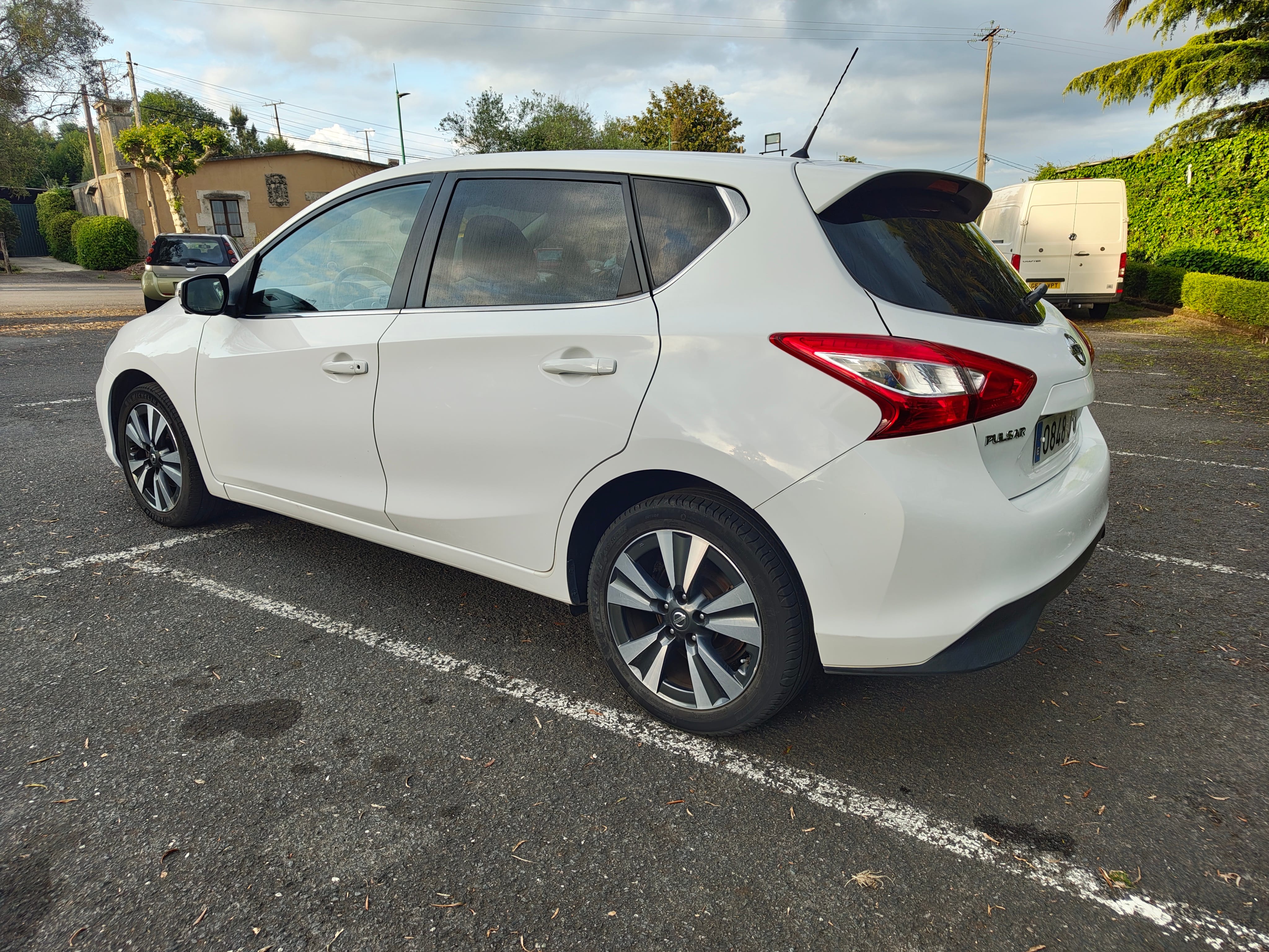 Nissan Pulsar con Cámara de marcha atrás