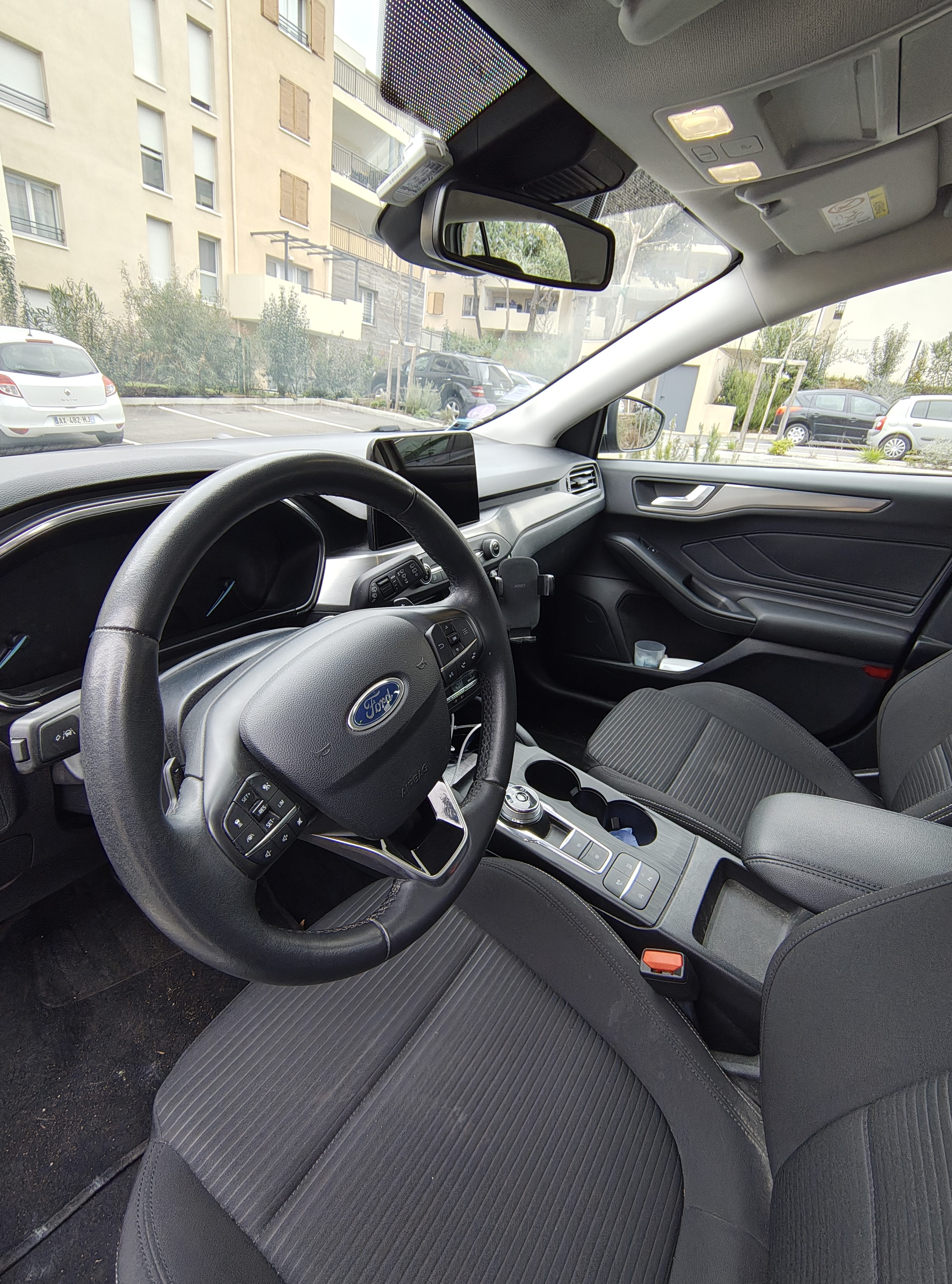 Ford Focus SW Business 125ch Turbo Titanium avec Attelage