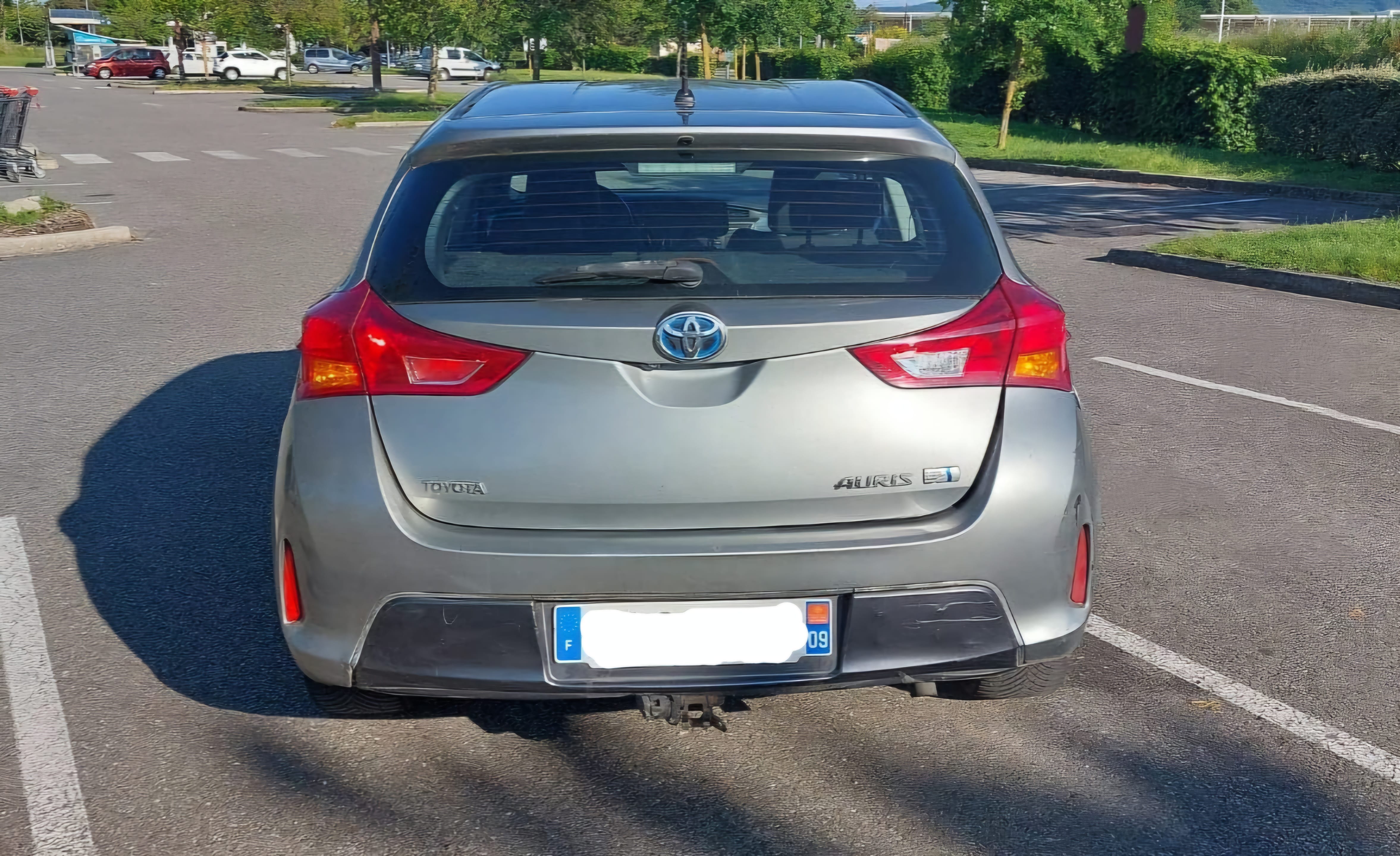 Toyota Auris HYBRID 136 CHX Automatique, fiable et économique