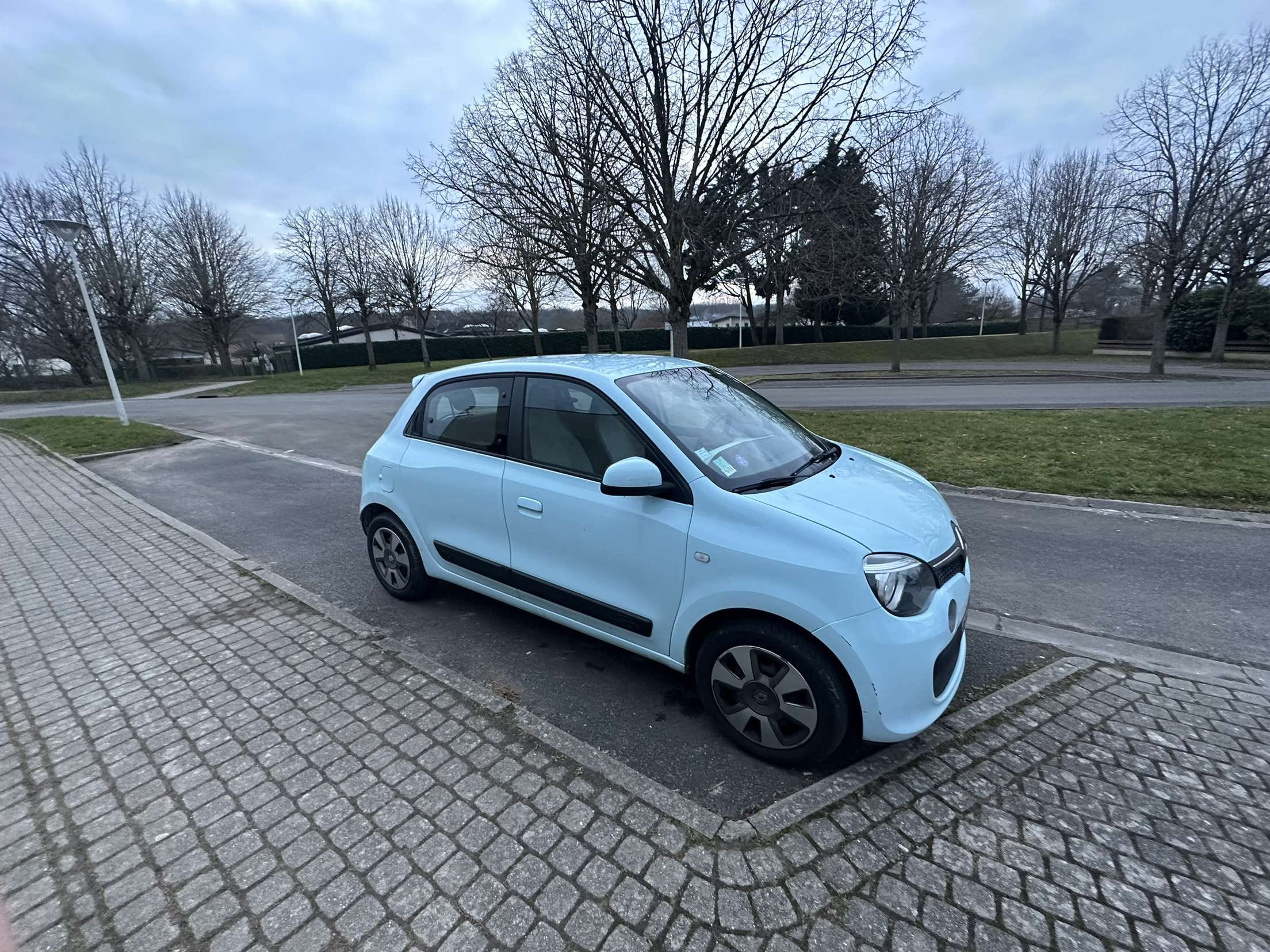 Renault Twingo III avec Climatisation