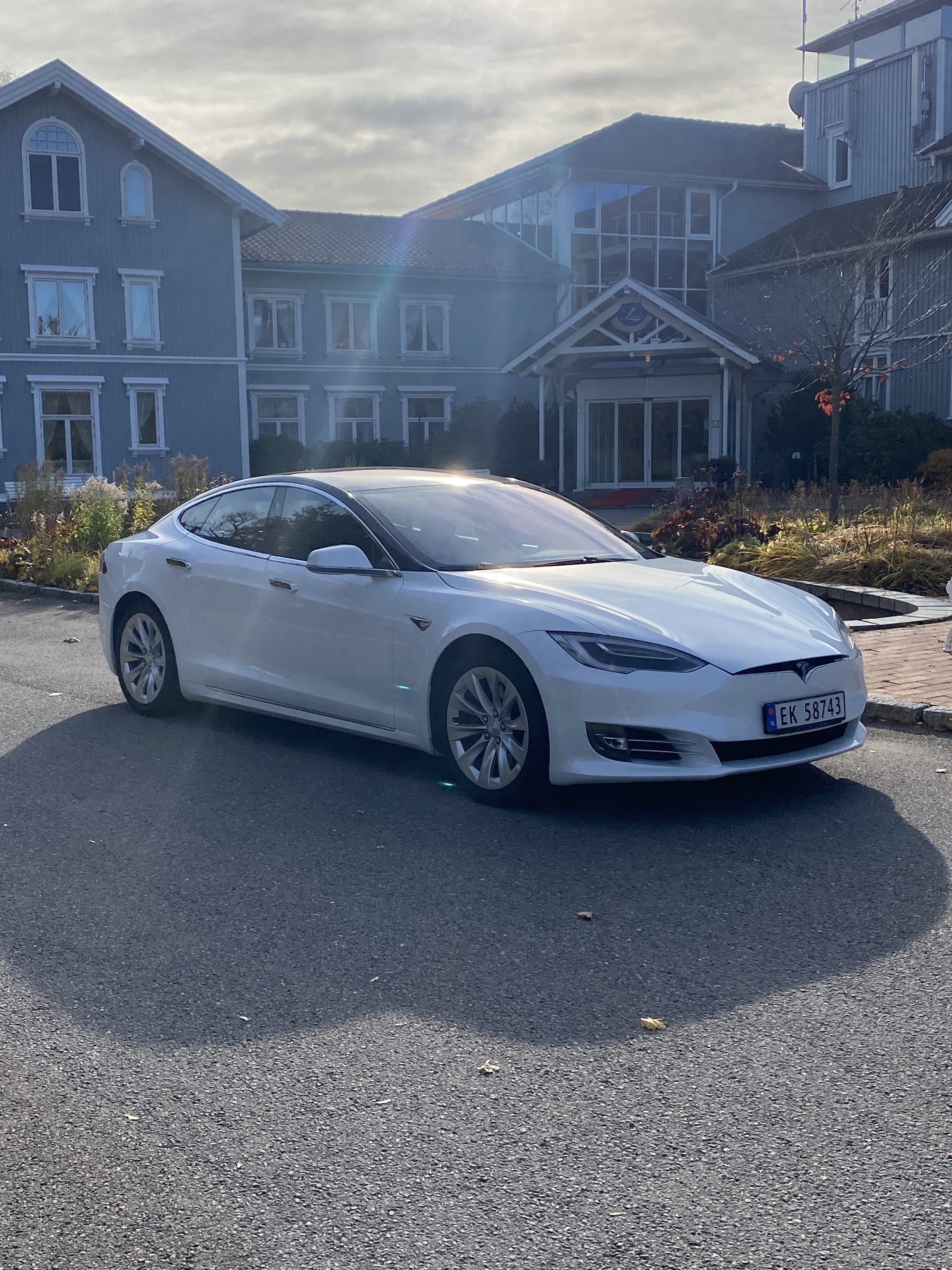 Tesla Model S 75 D 4WD med Aircondition