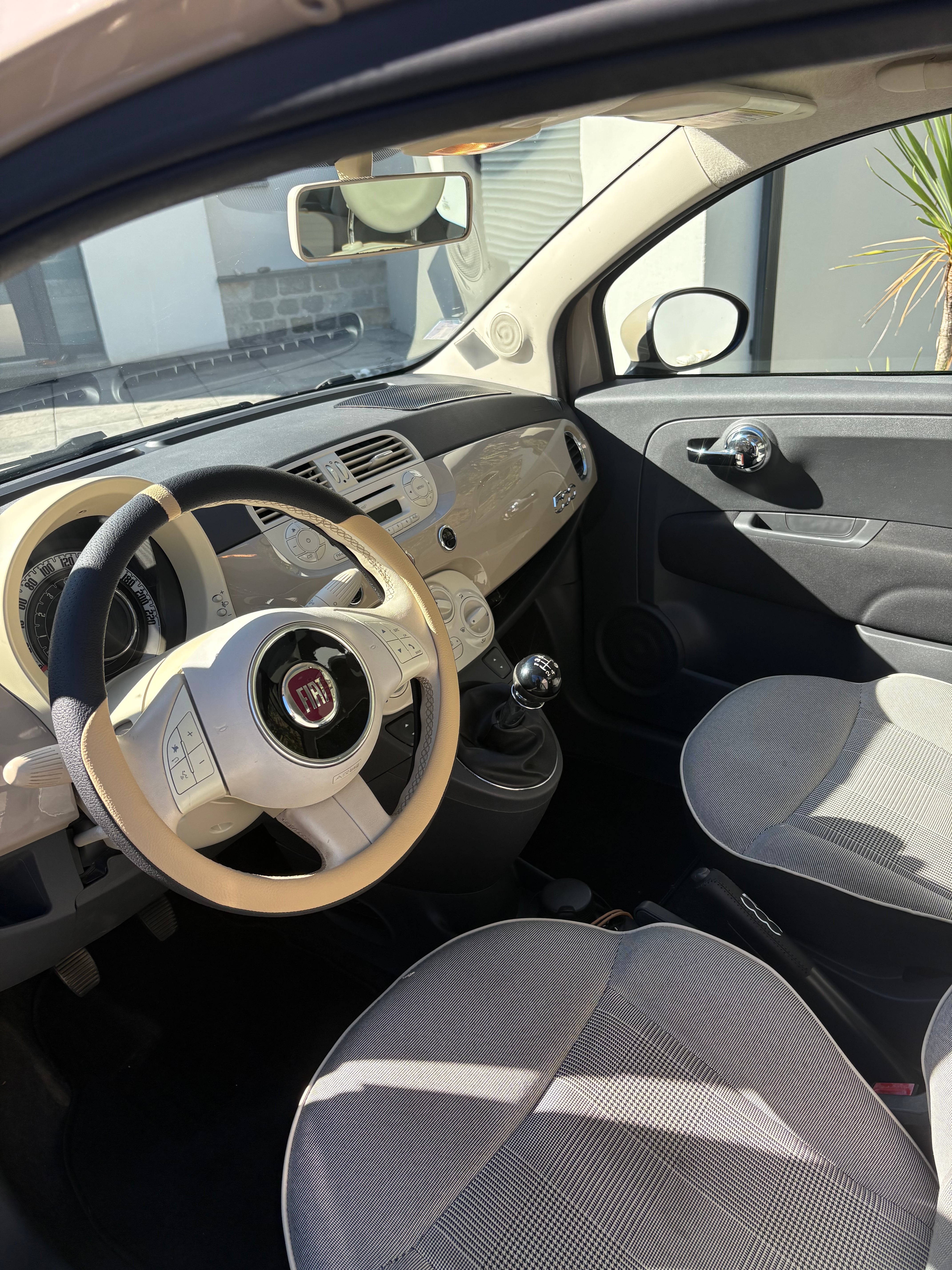 Fiat 500 avec Autoradio