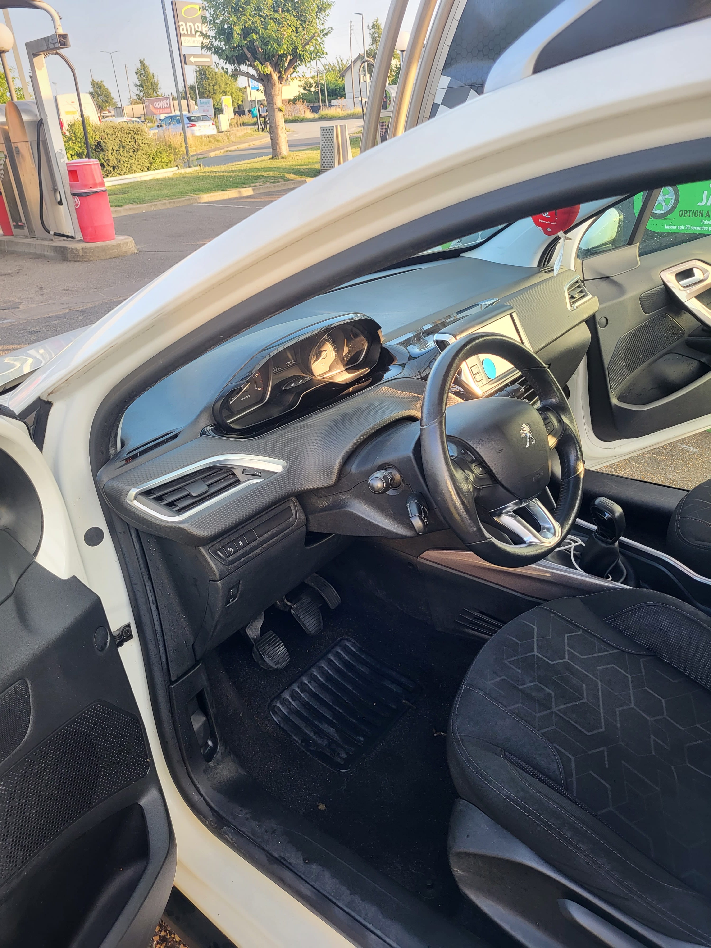Peugeot 2008 avec Climatisation