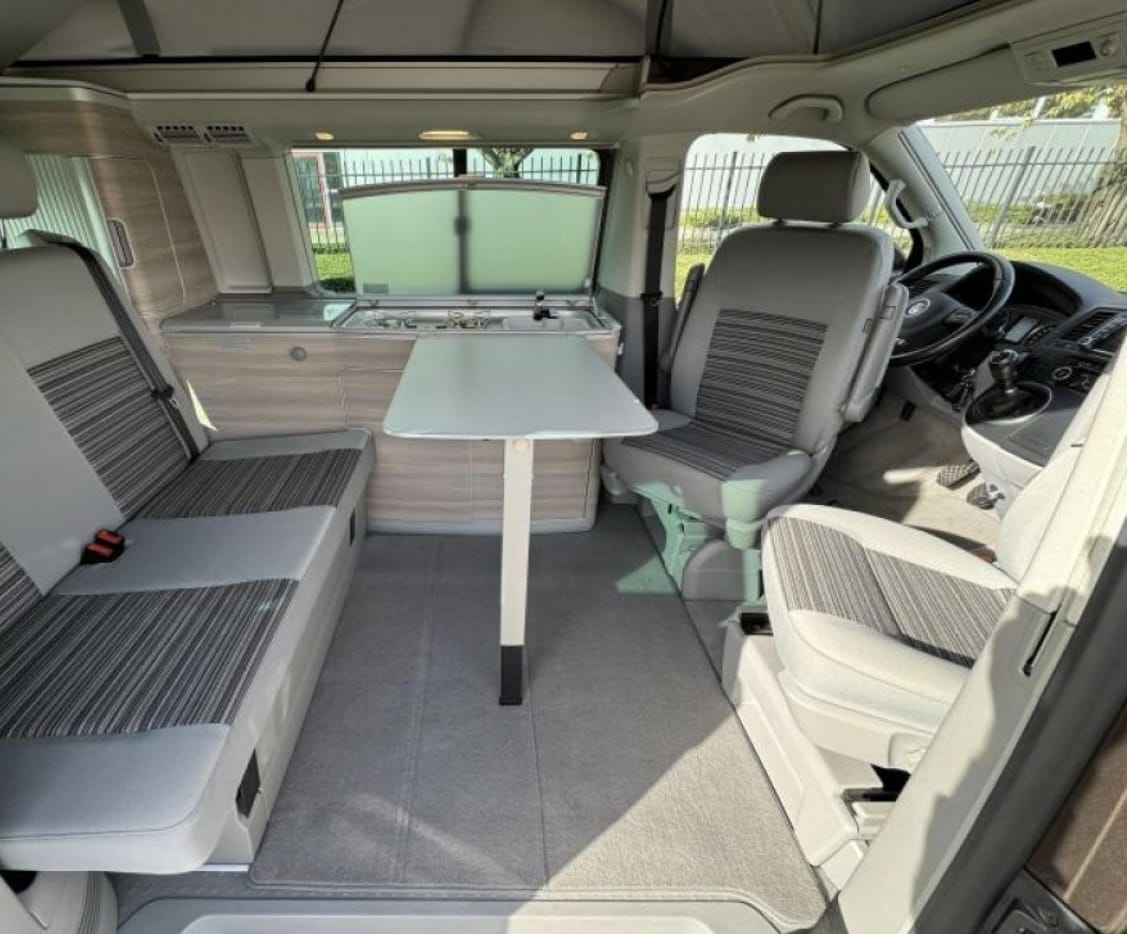 Volkswagen California 2L TDI avec GPS