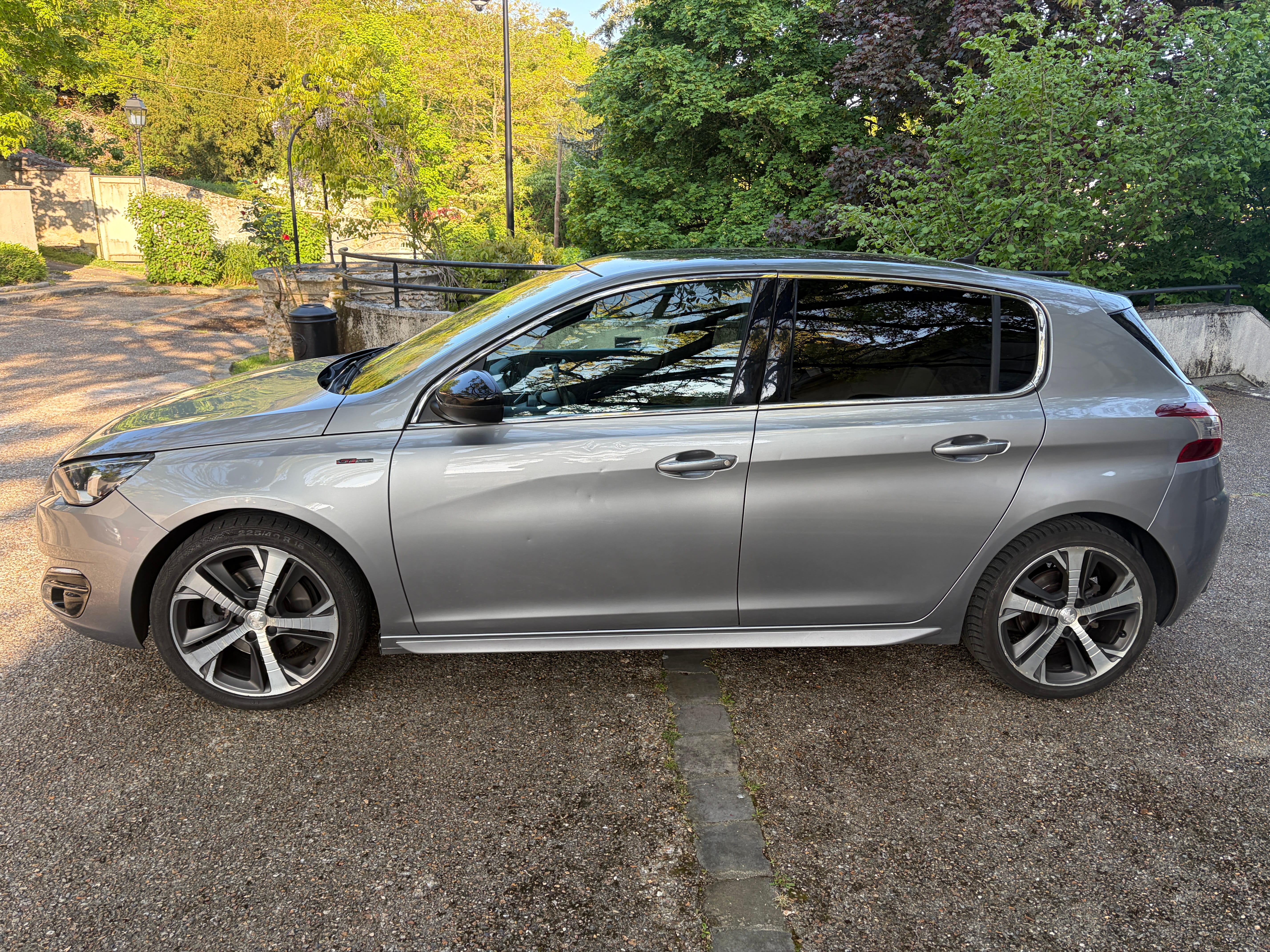 Peugeot 308 GT avec Climatisation