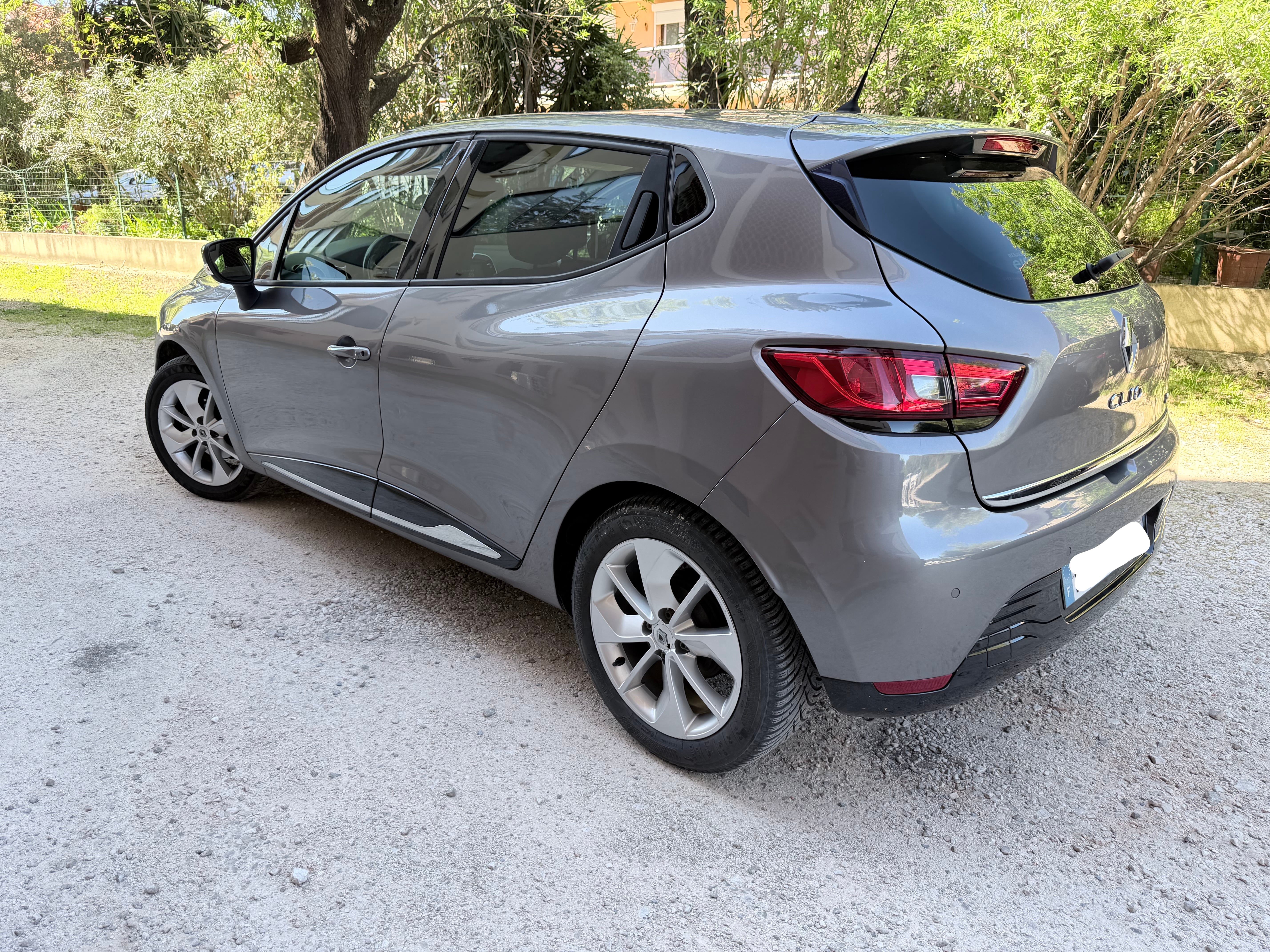 Renault Clio avec GPS
