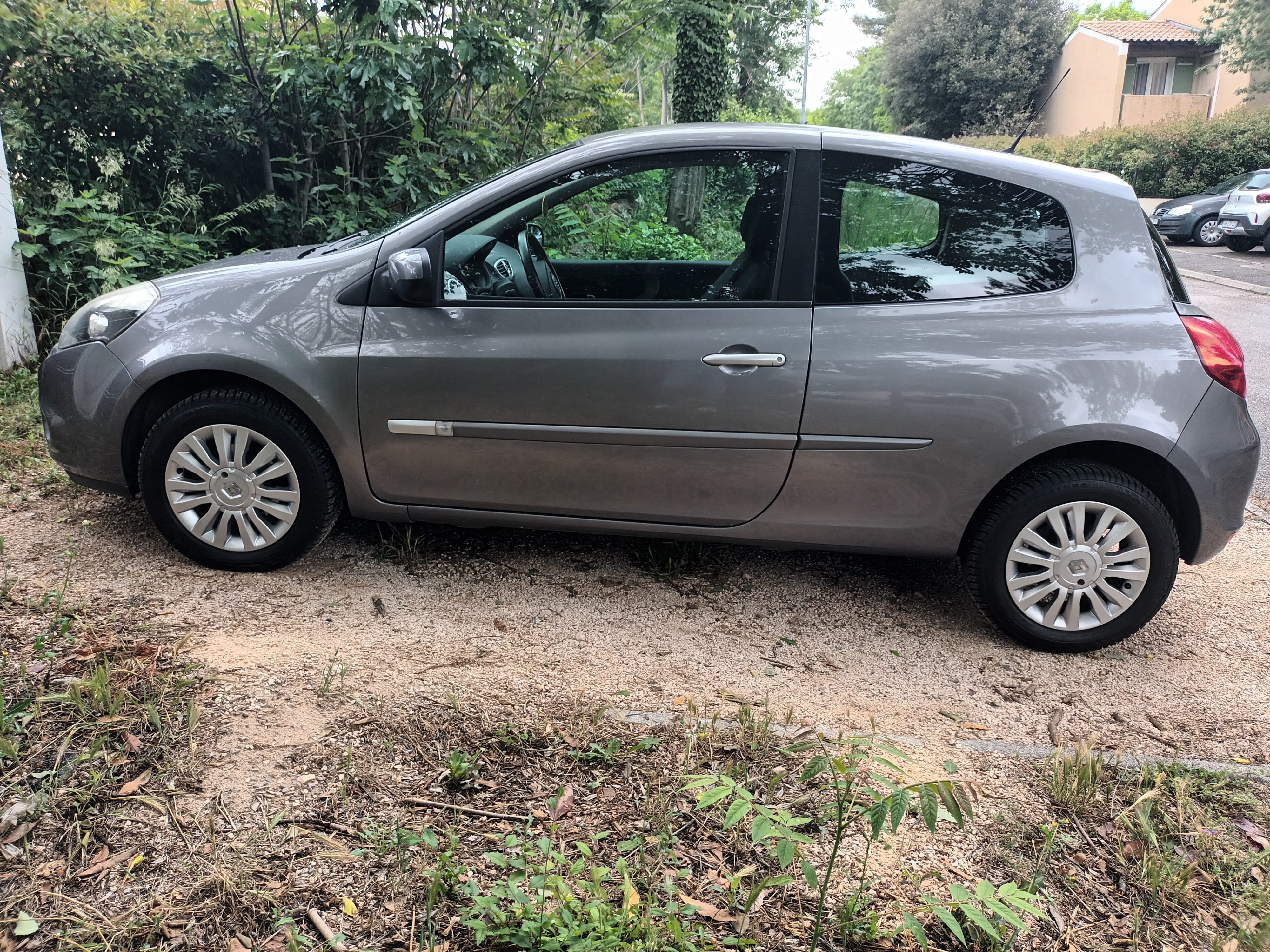 Renault Clio, 2010, Essence 95