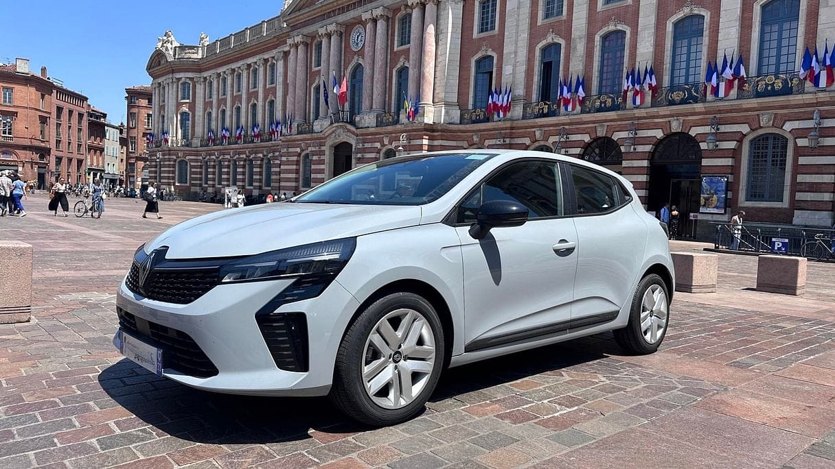 Renault Clio, 2024, Essence 98