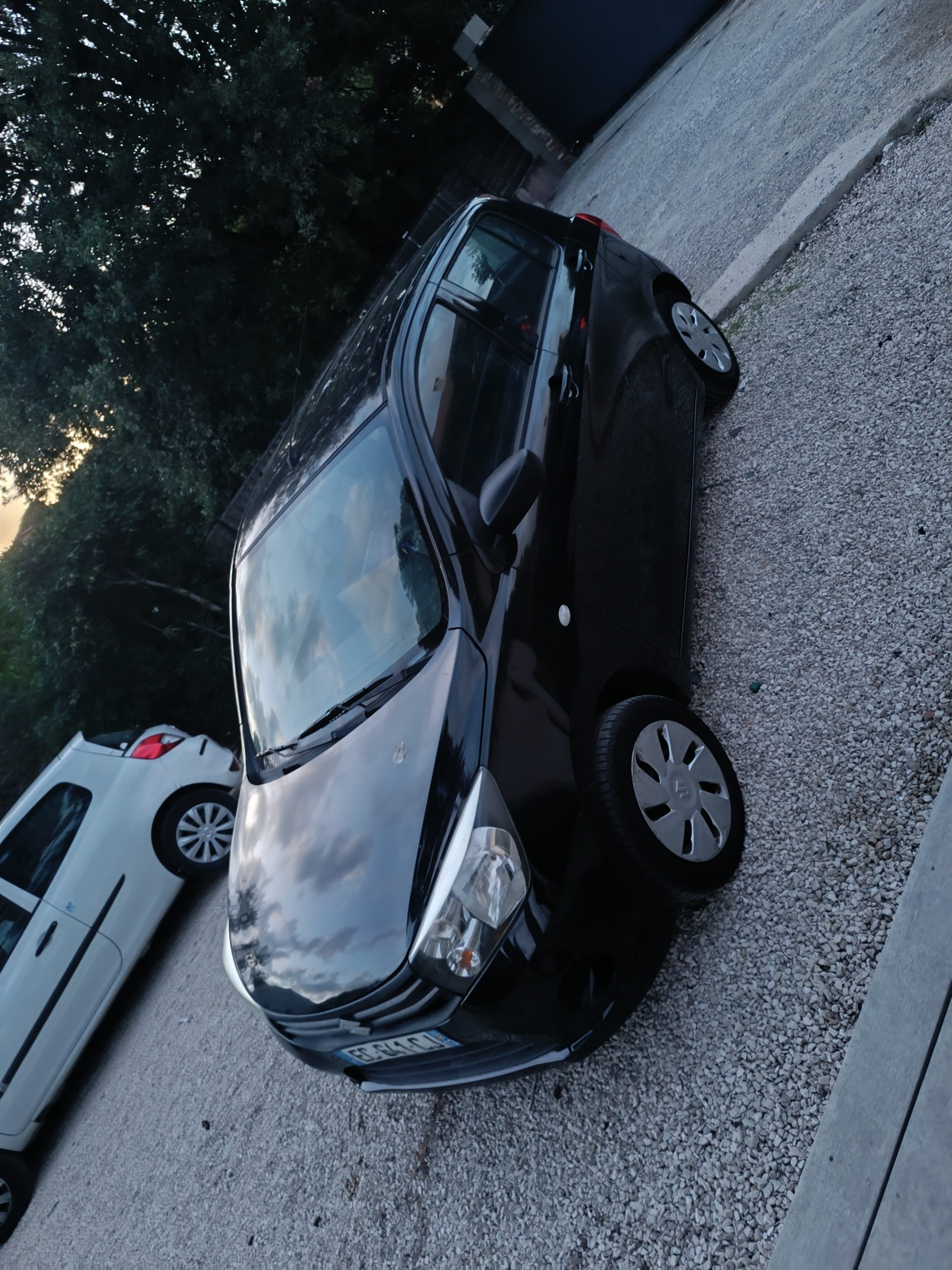 Suzuki Celerio, 2016, Essence 95