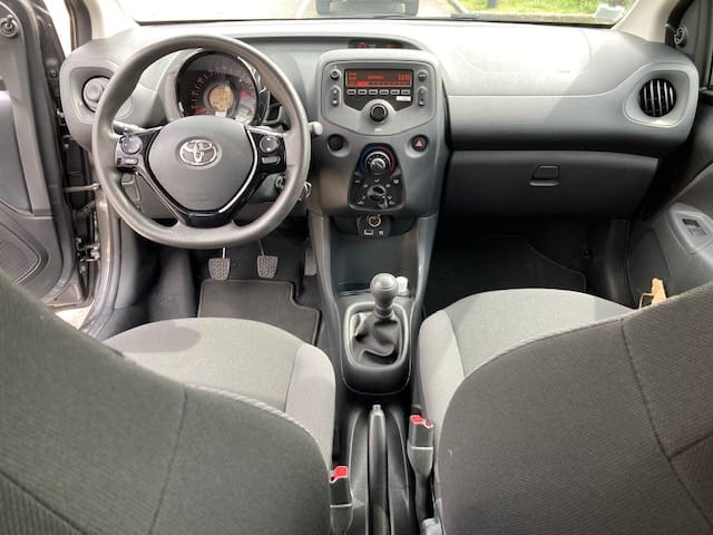 Toyota Aygo II 1.0 vvti x pro*parking privé