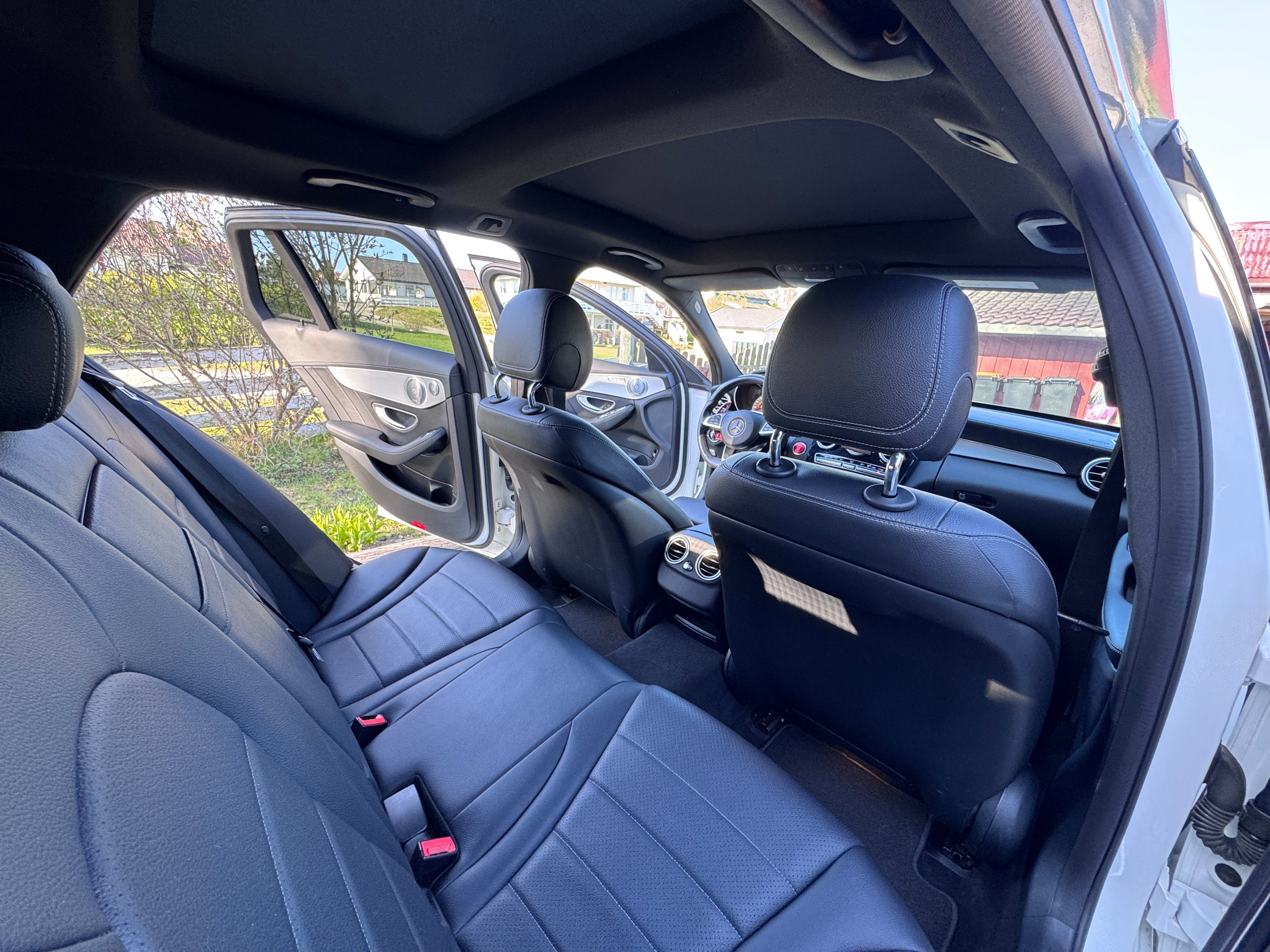 Mercedes-Benz C350e med GPS