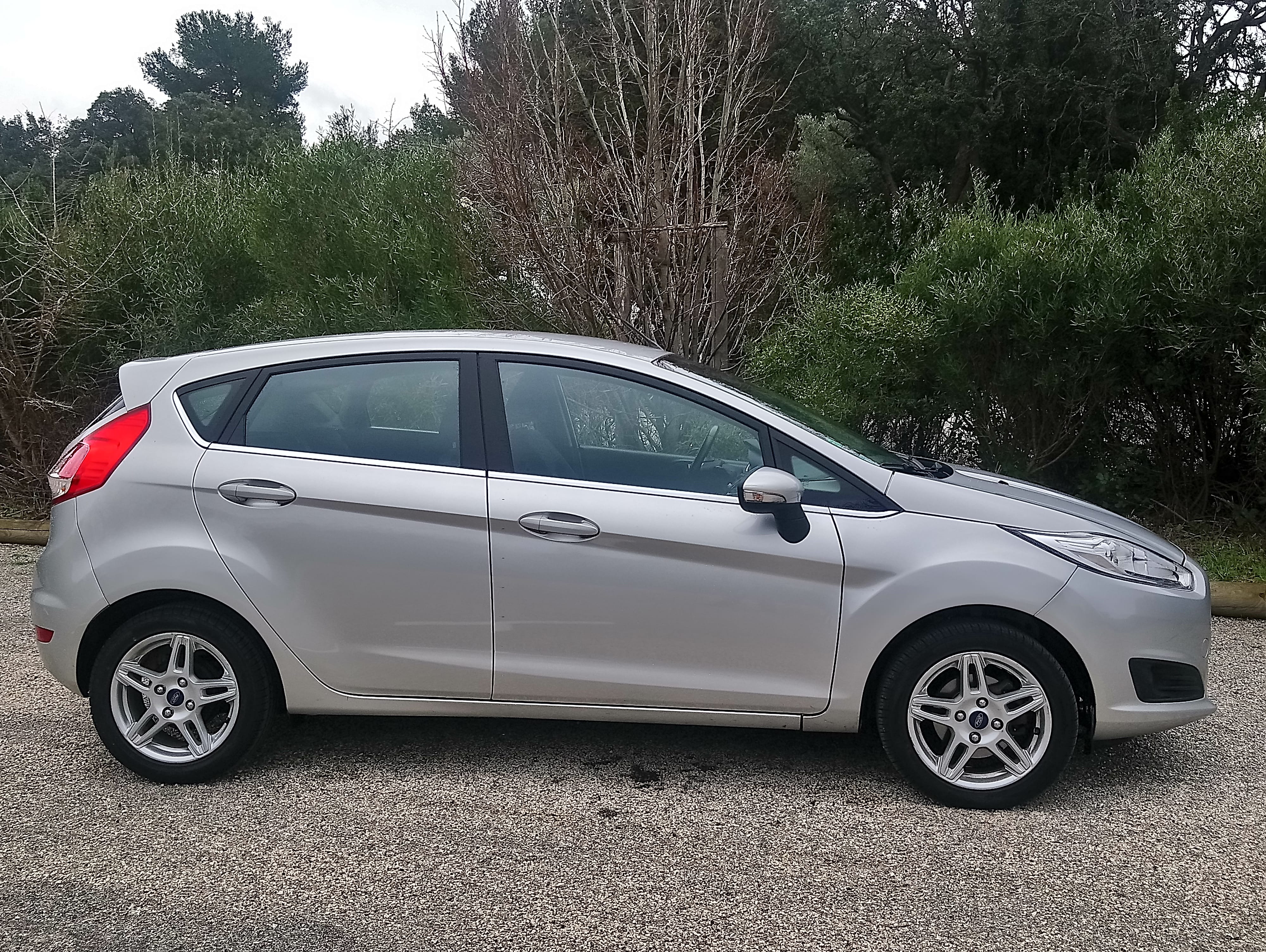 Ford Fiesta VI 5 portes 2014 avec Climatisation