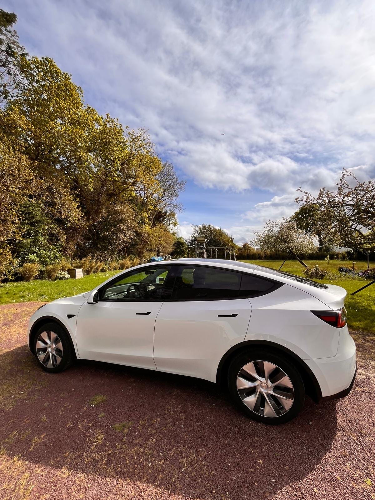 Tesla Model Y, 2024, Électrique, automatique