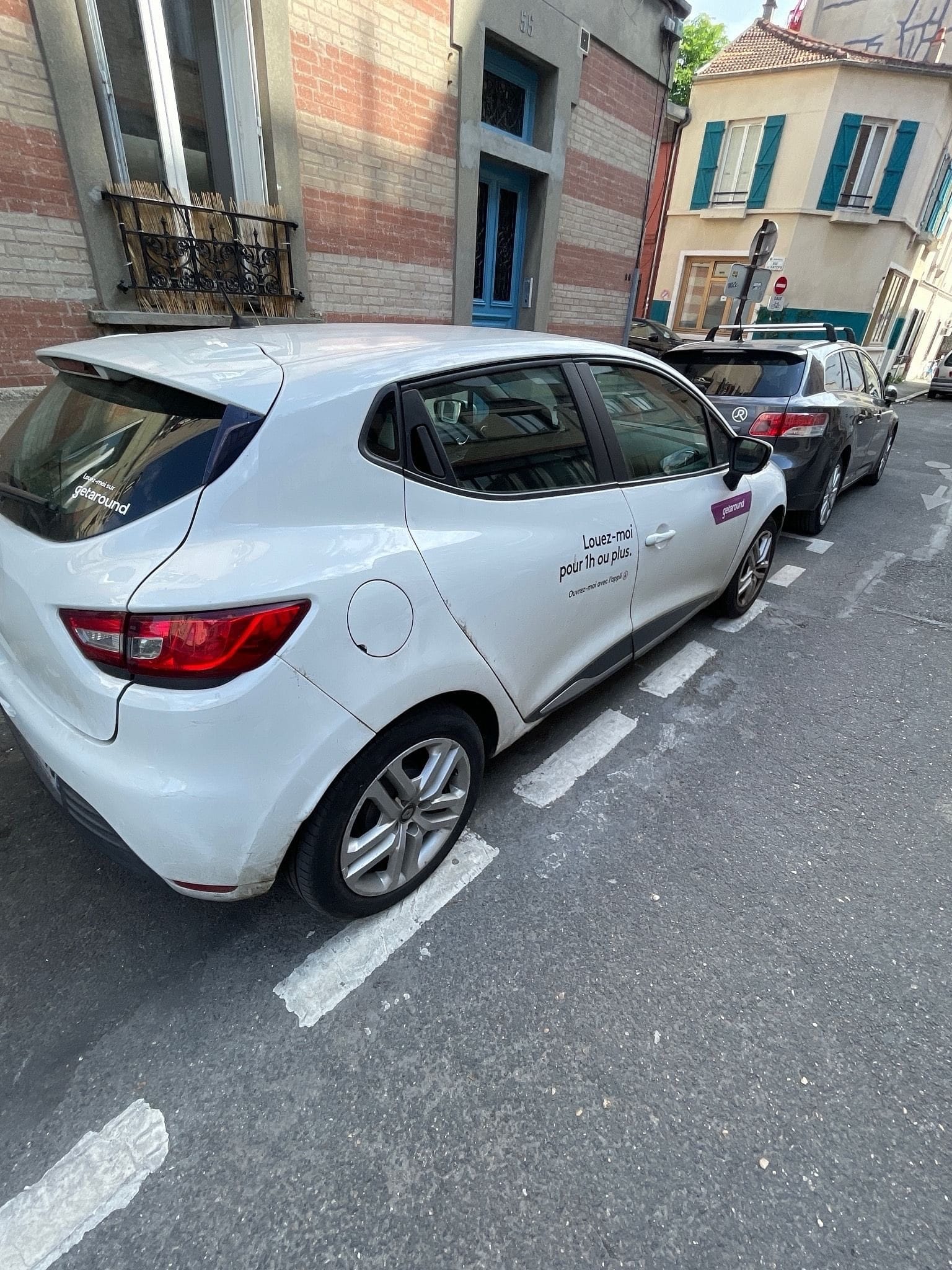 Renault Clio EM233VQ avec Climatisation