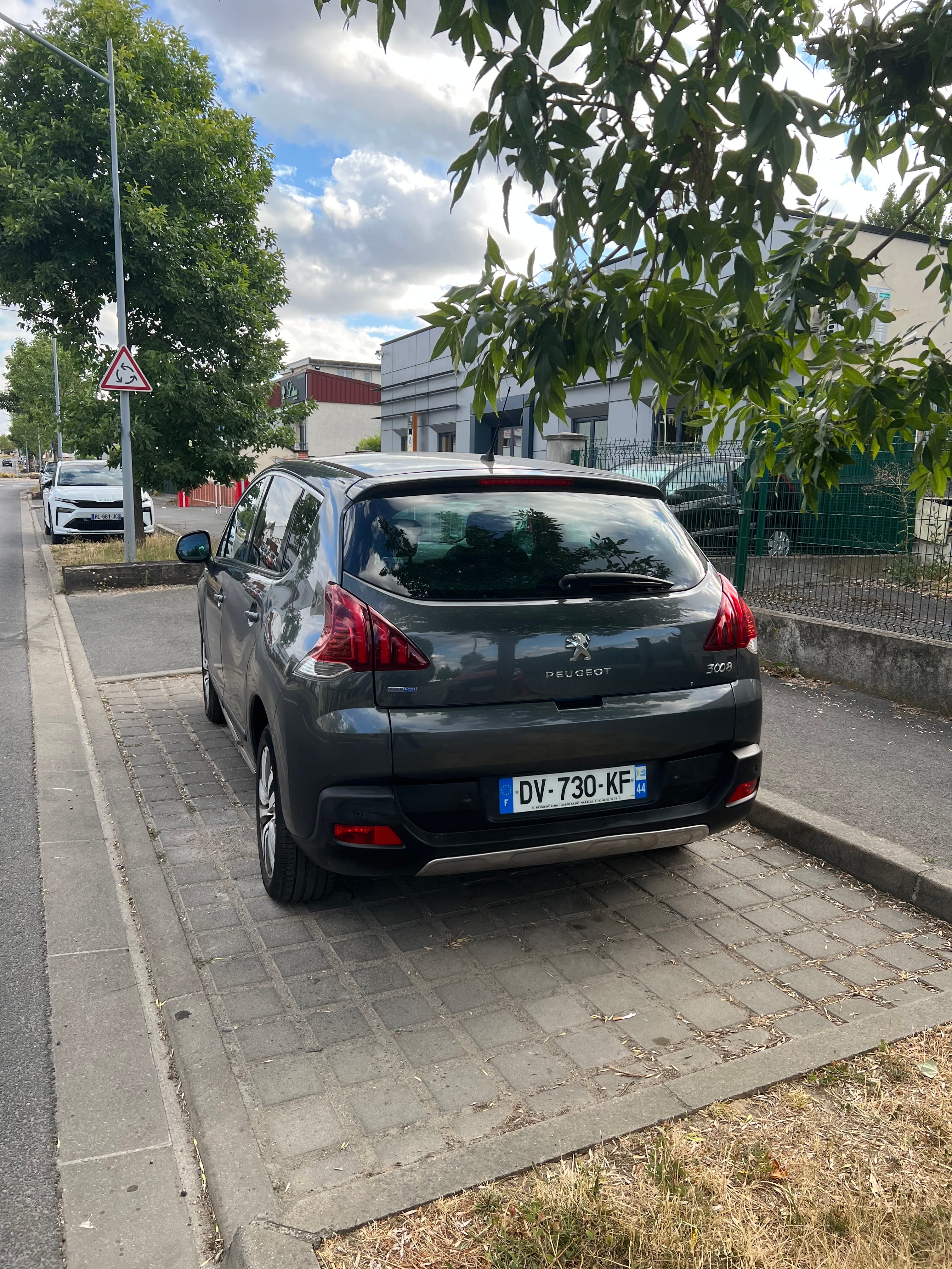 Peugeot 3008 avec Caméra de recul