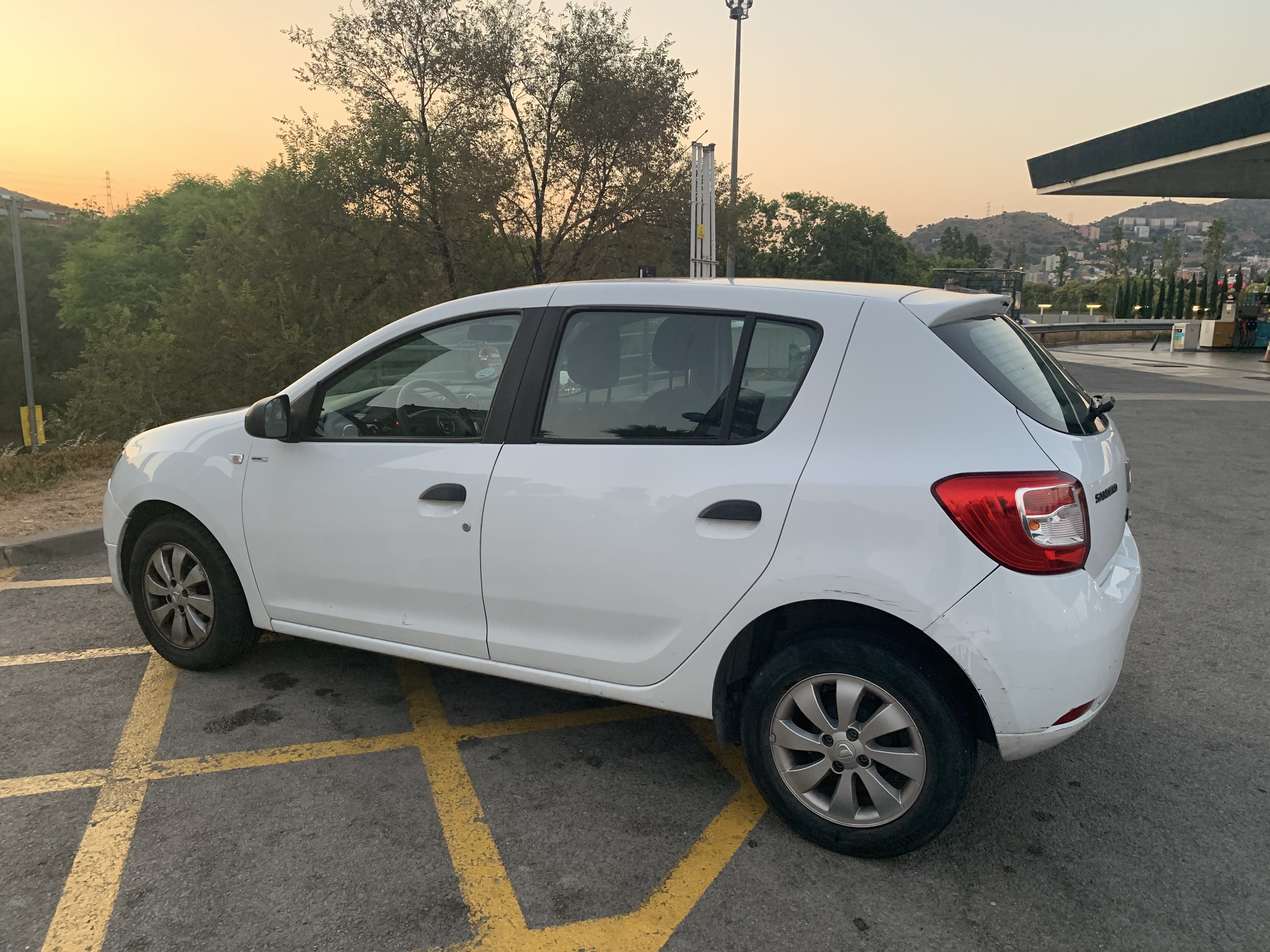 Dacia Sandero with Cruise control