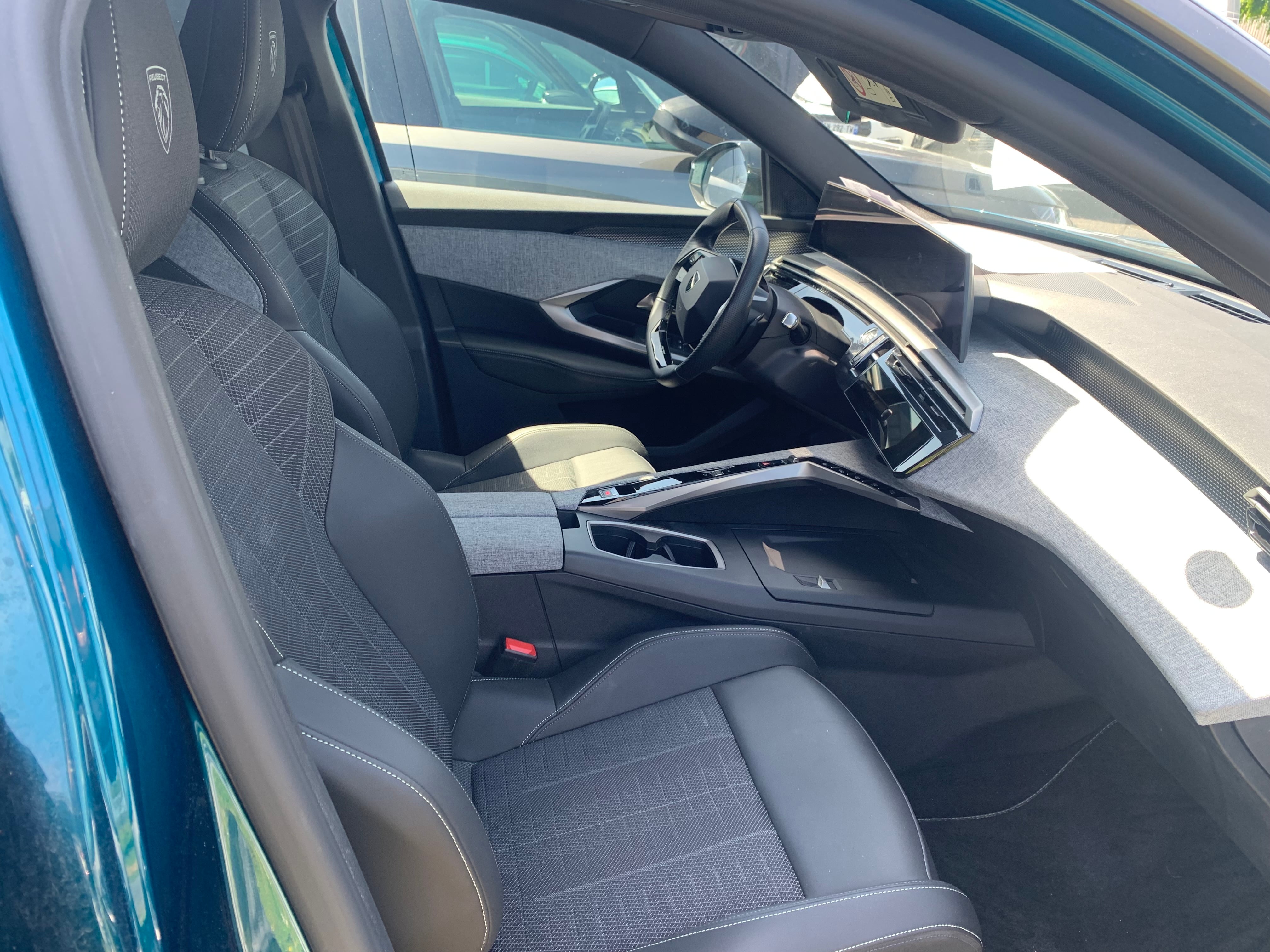 Peugeot 5008 avec Siège bébé