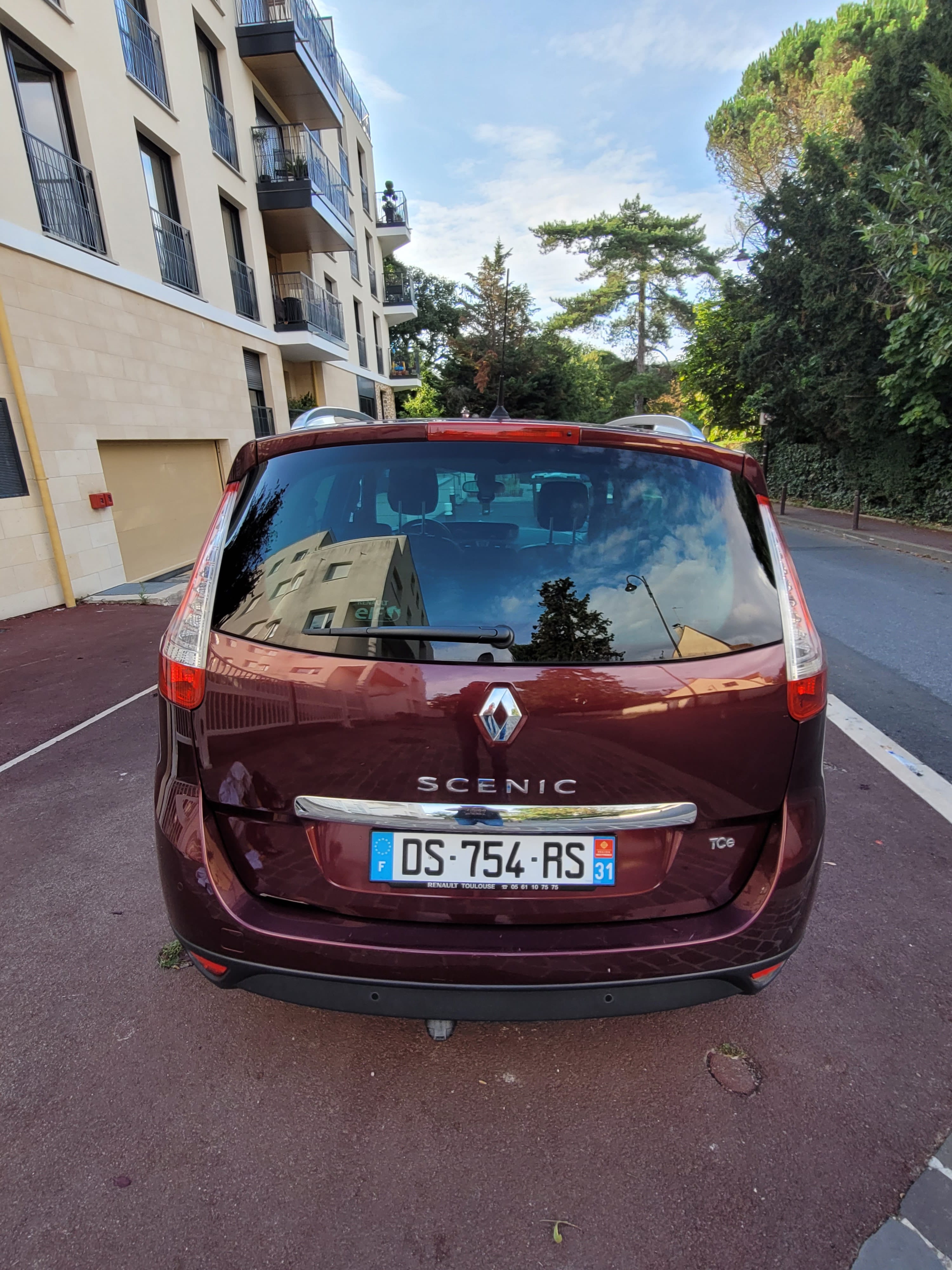 Renault Scenic avec Coffre de toit