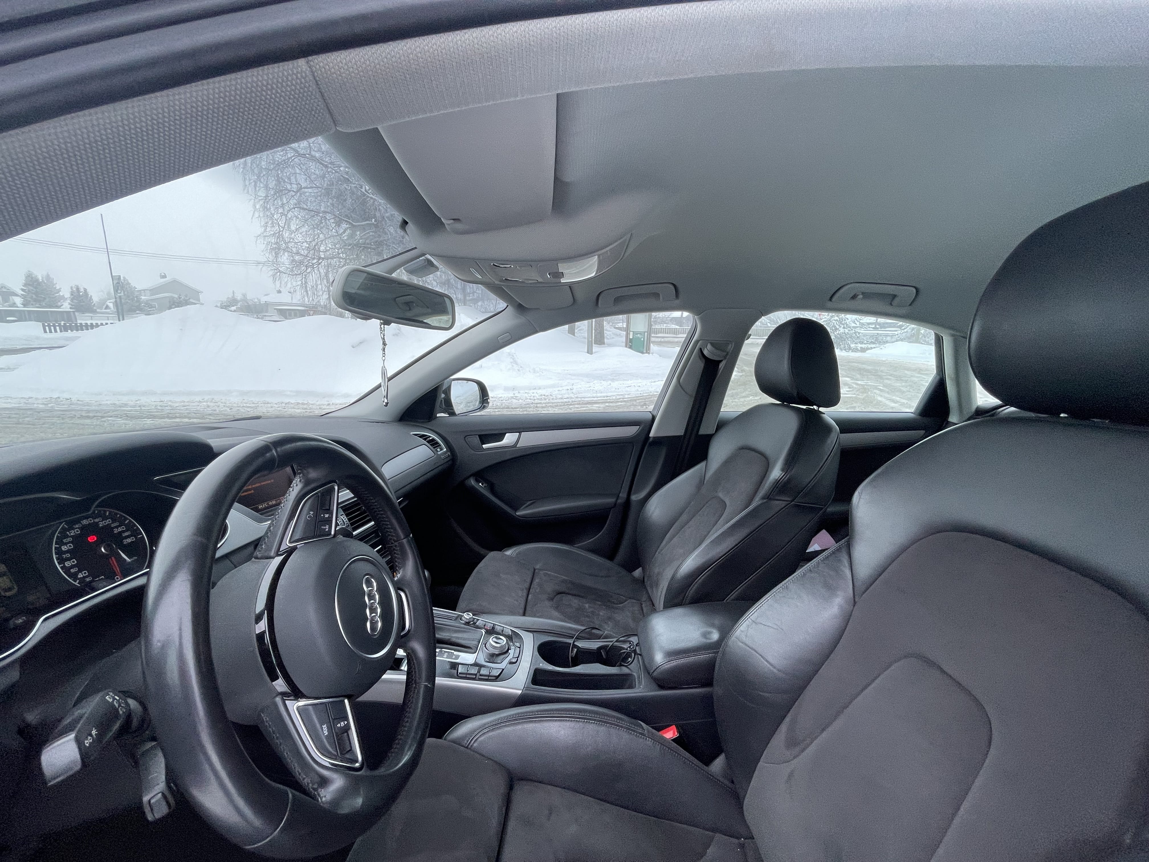 Audi A4 2.0T Premium Asker Centrum med Dashcam