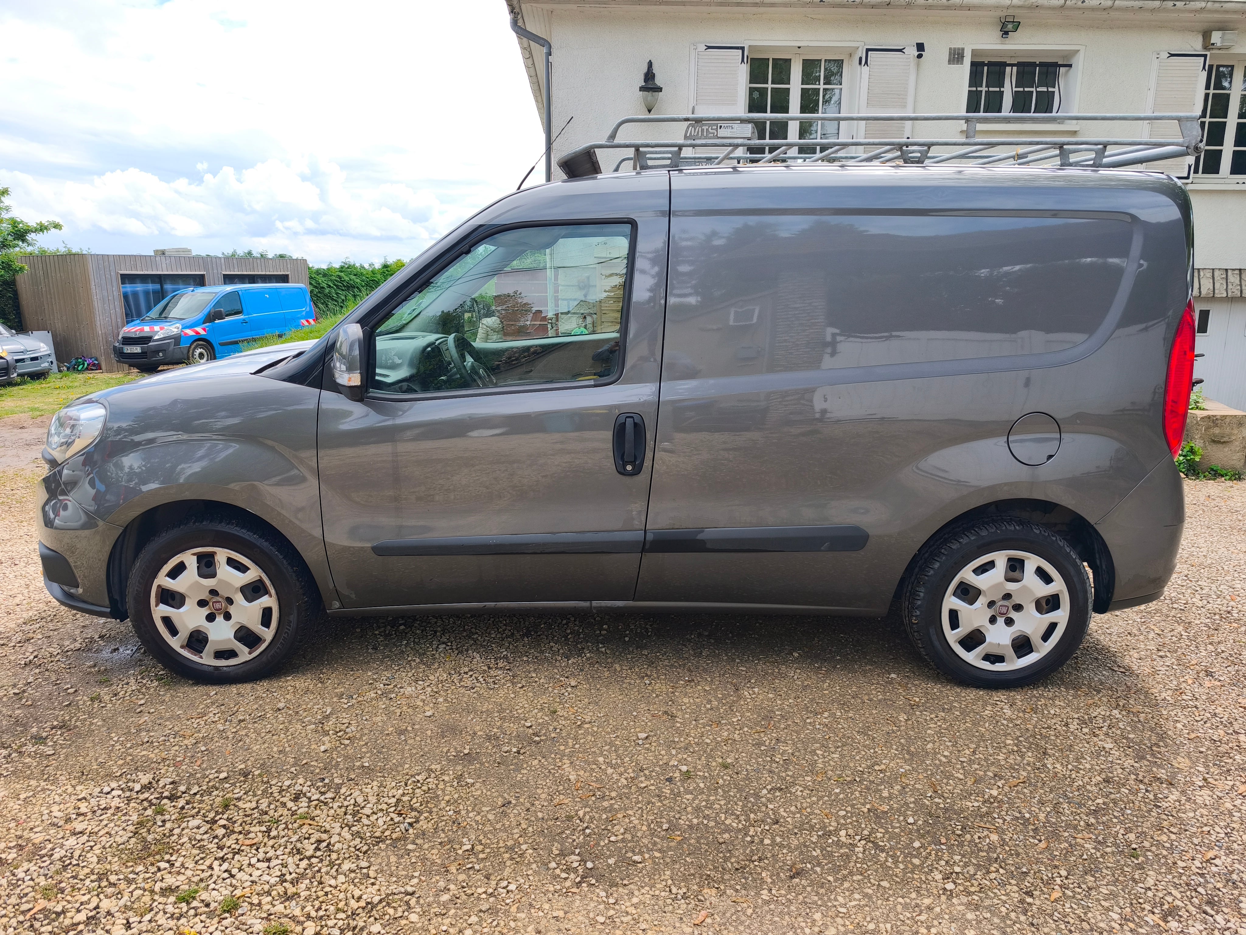 Fiat Doblo Cargo avec Climatisation