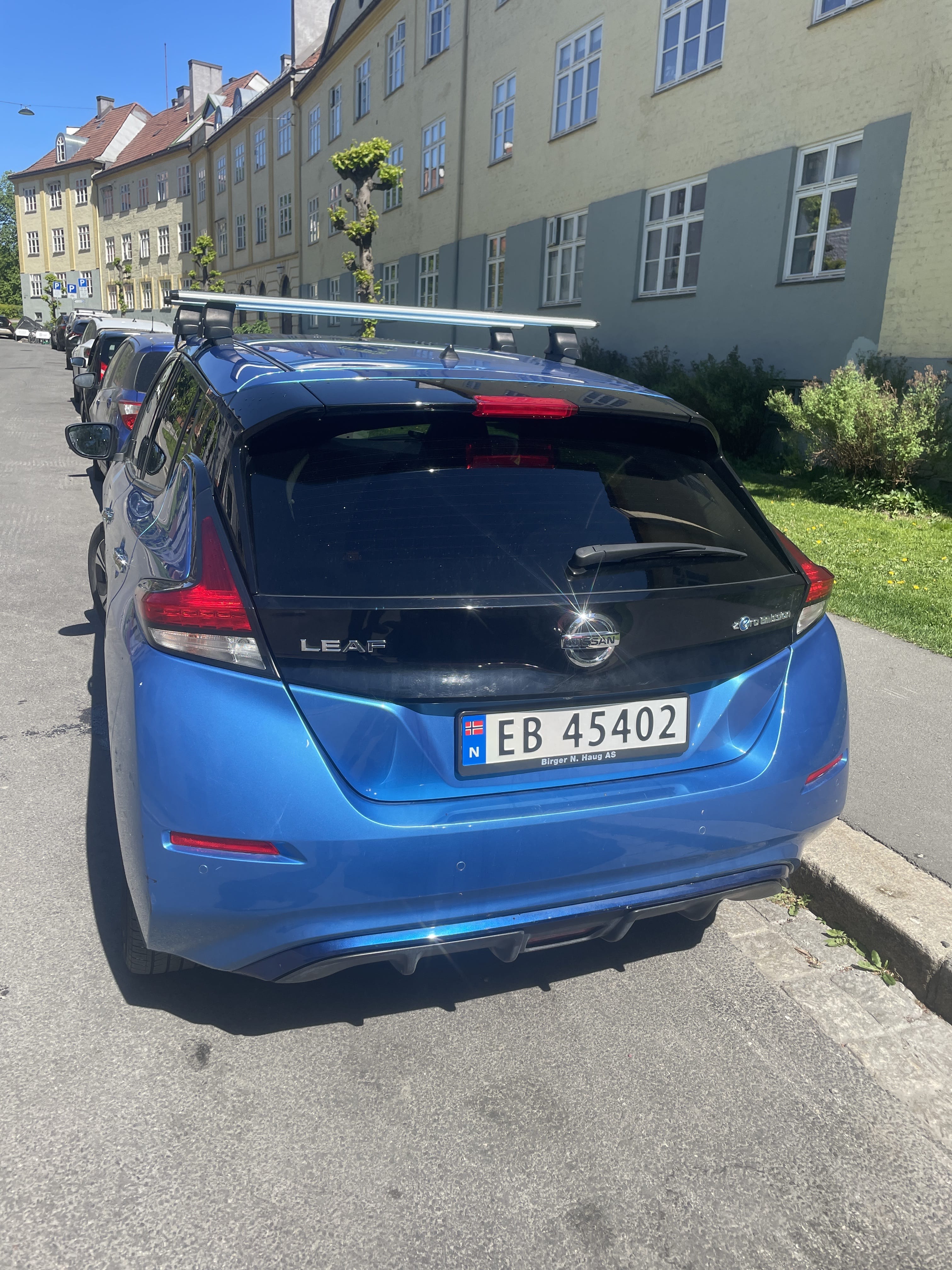Nissan Leaf SL with GPS