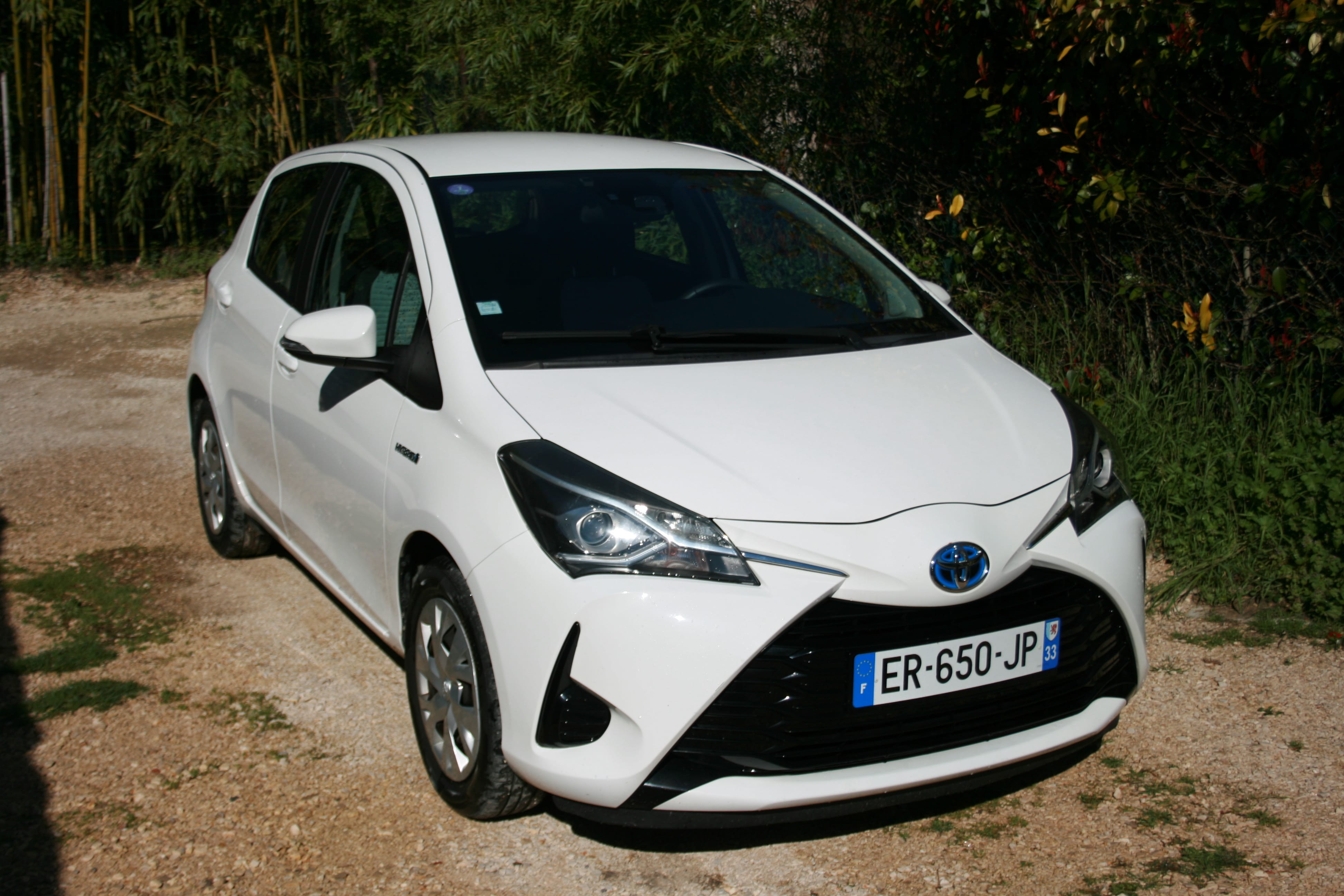 Toyota Yaris Hybride Automatique, 2017, Essence 98, automatic