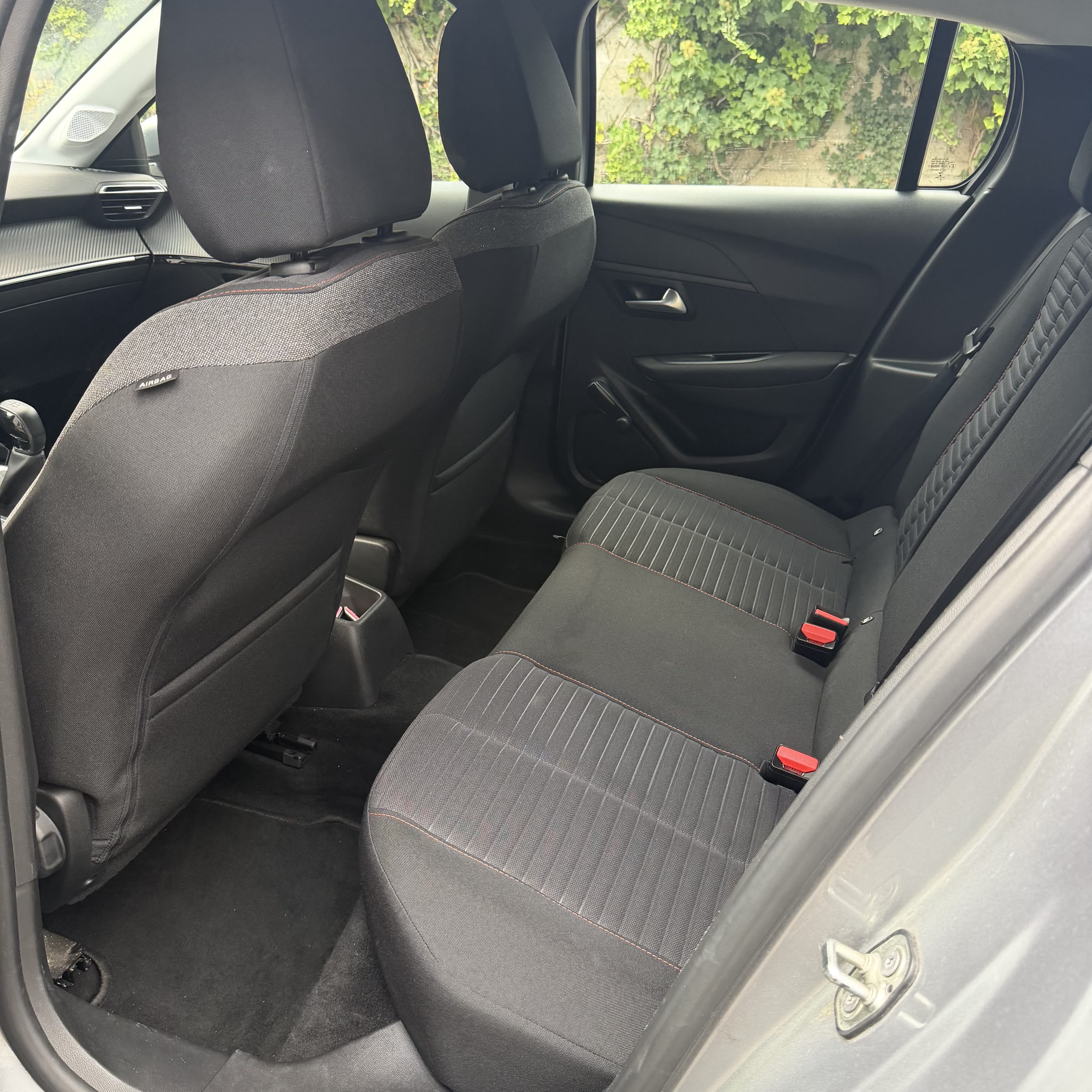 Peugeot 208 avec Entrée audio / iPod