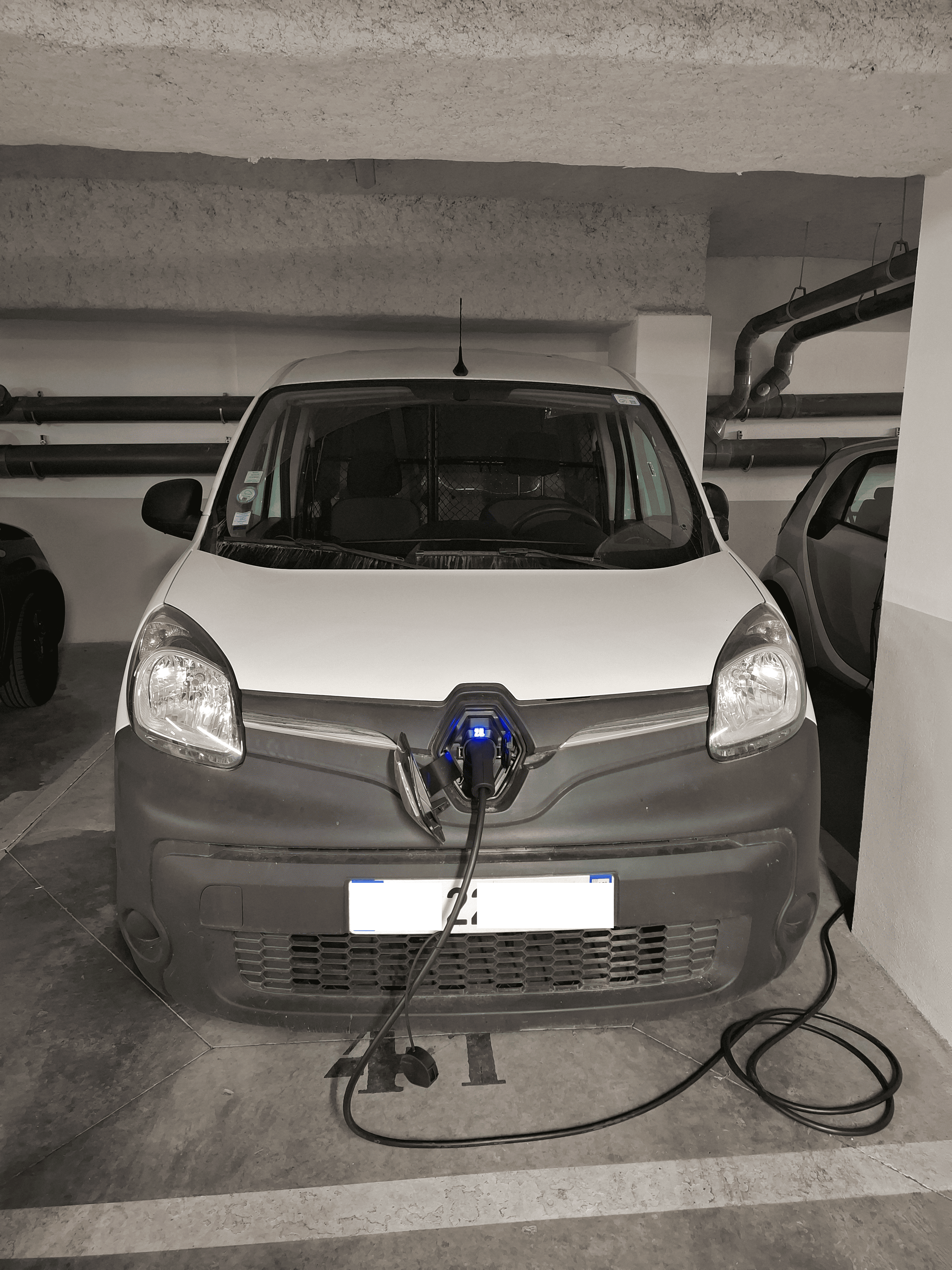 Renault Kangoo Express ZE gd223gq avec Apple CarPlay
