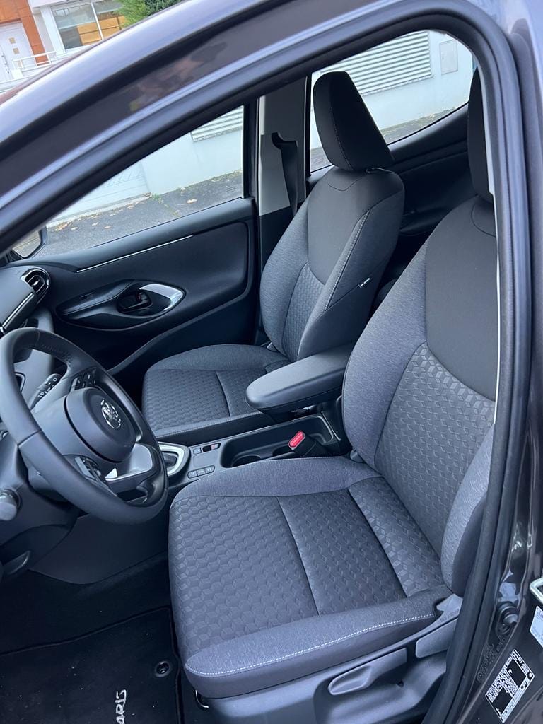 Toyota Yaris Hybride avec Climatisation