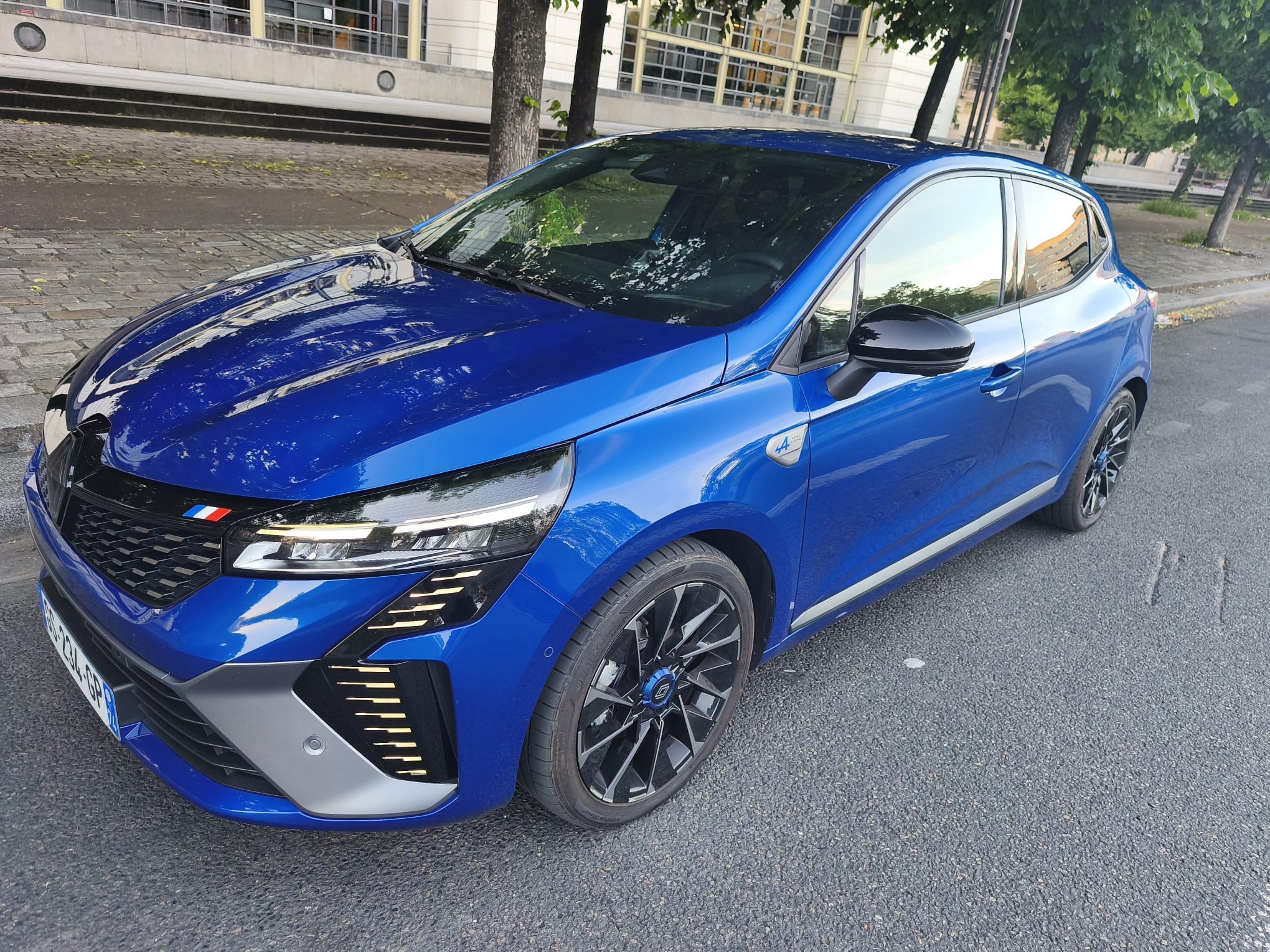 Renault Clio Hybride Alpine avec Climatisation