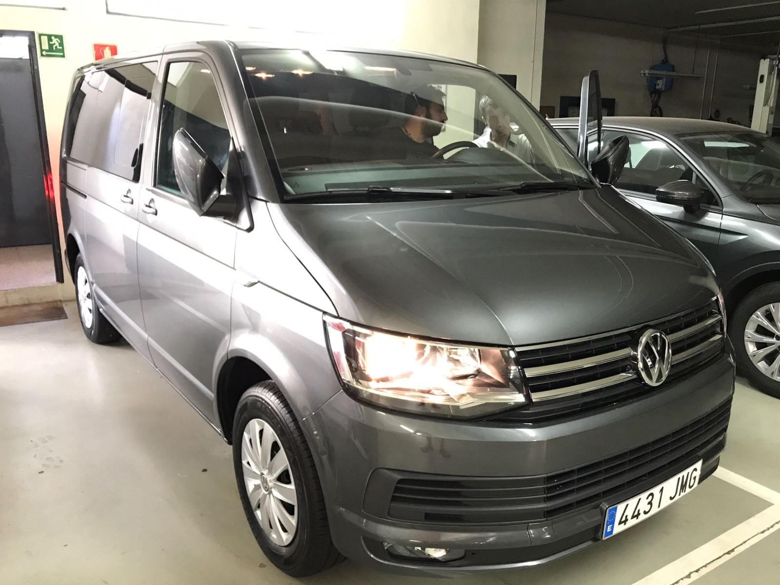 Volkswagen Caravelle T6, 2016, Diesel, 9 plazas y más