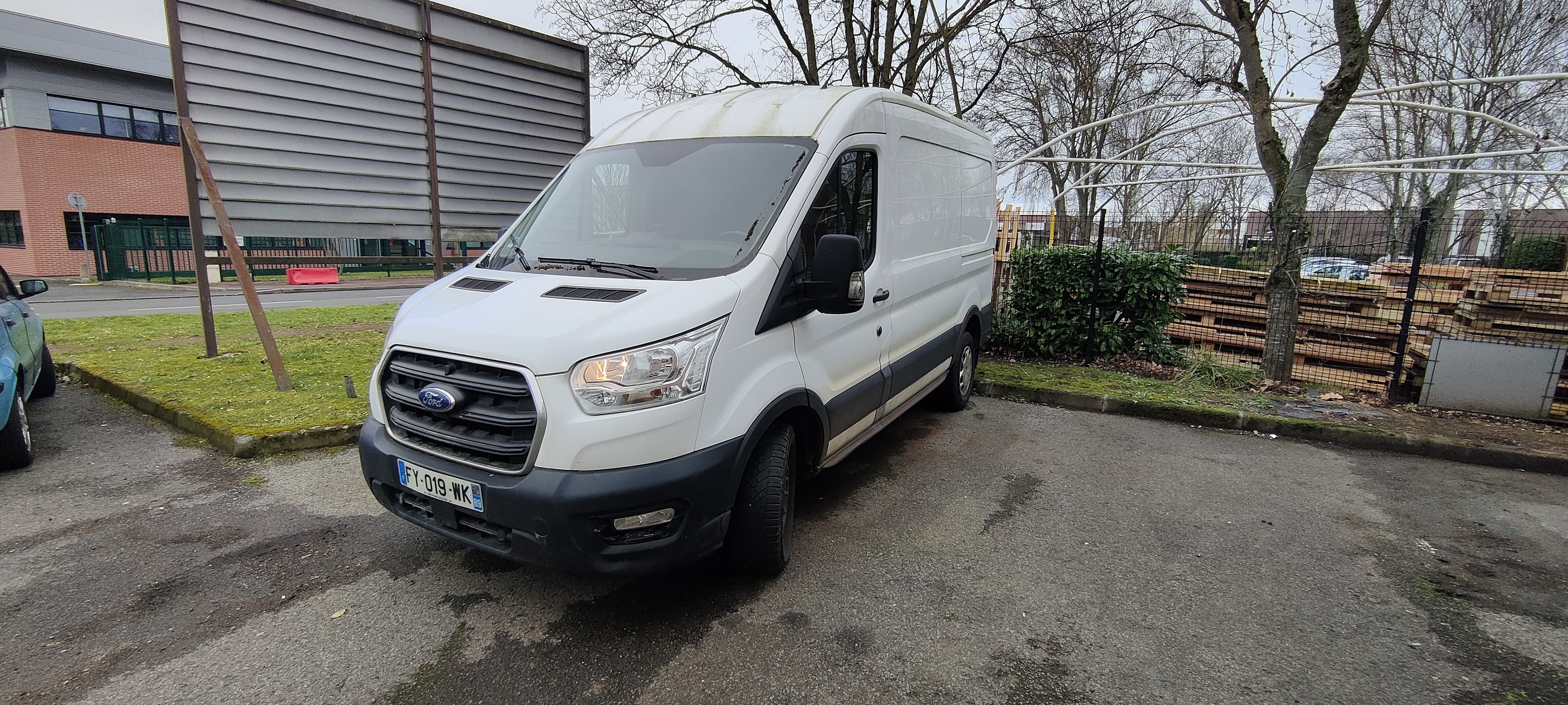 Ford Transit 350 avec Climatisation