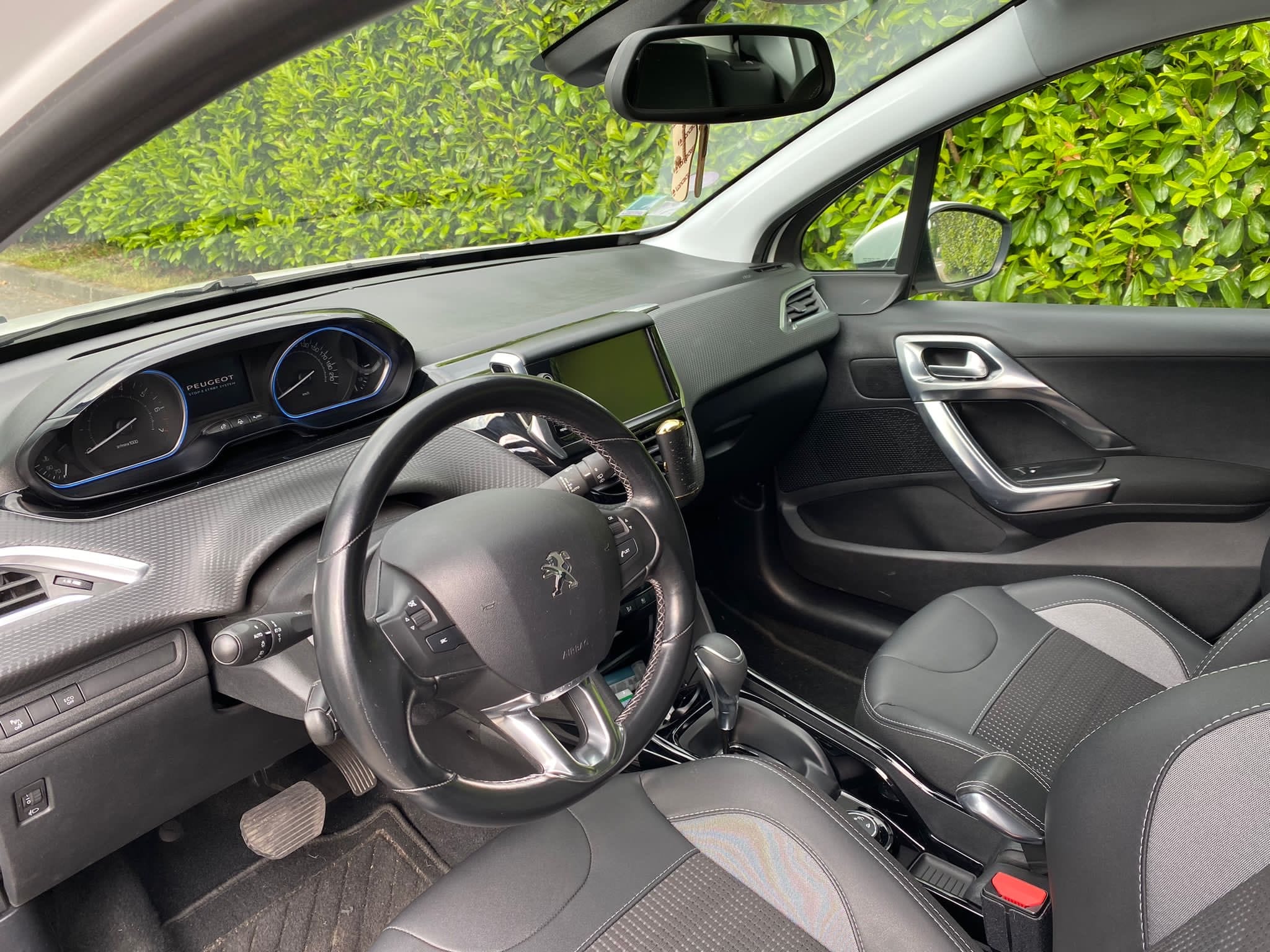 Peugeot 2008 avec GPS