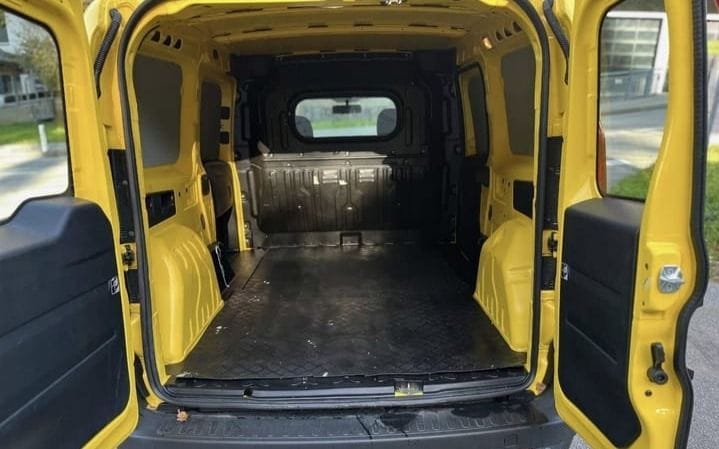 Fiat Doblo Cargo mit Bluetooth-Audio