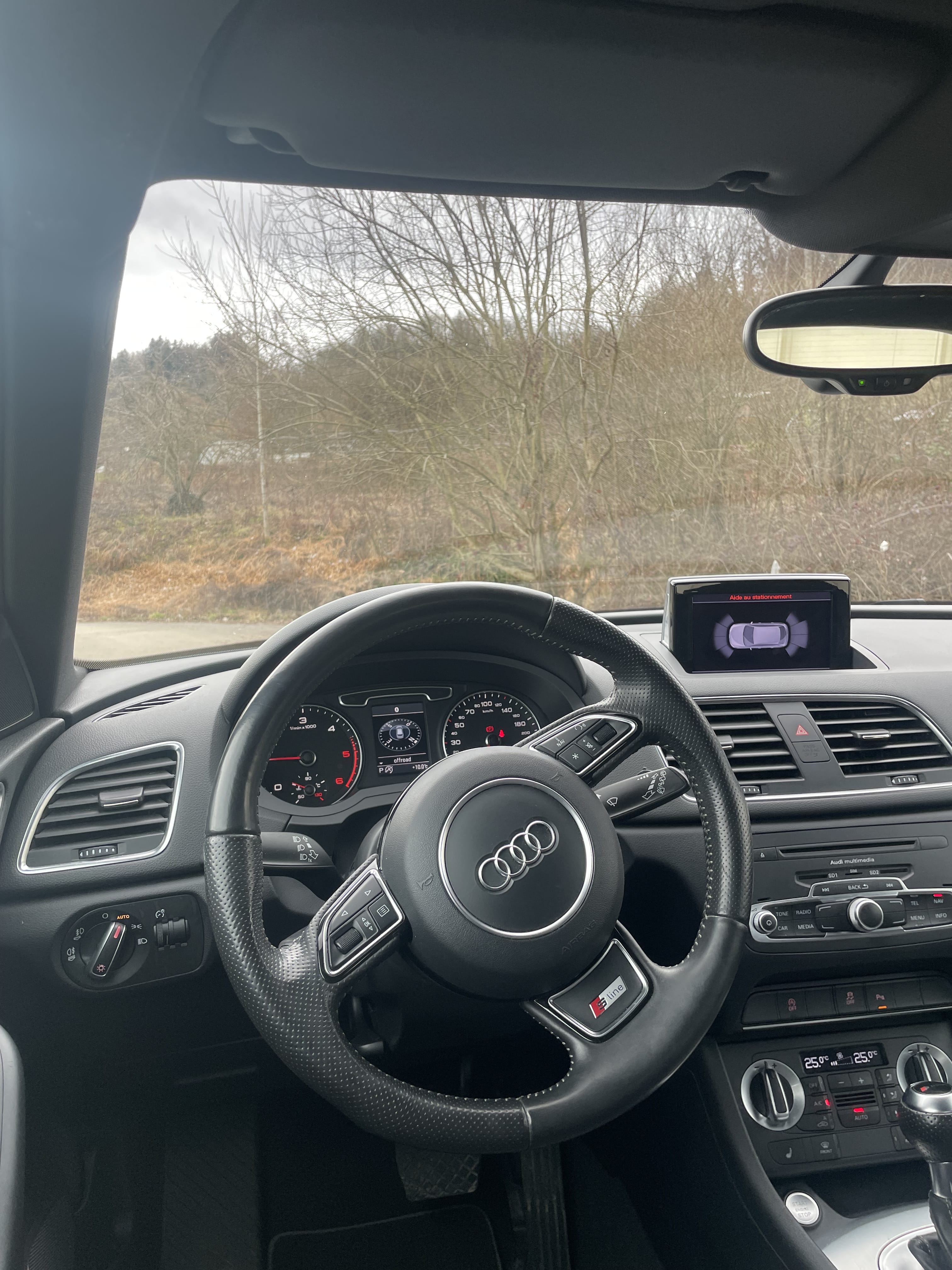 Audi Q3 2l tdi 177ch avec Régulateur de vitesse