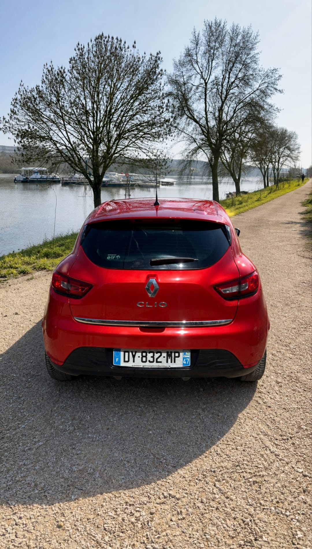 Renault Clio Éco - Gare de Sète à 2min / Clim / Accés autonome avec Port USB