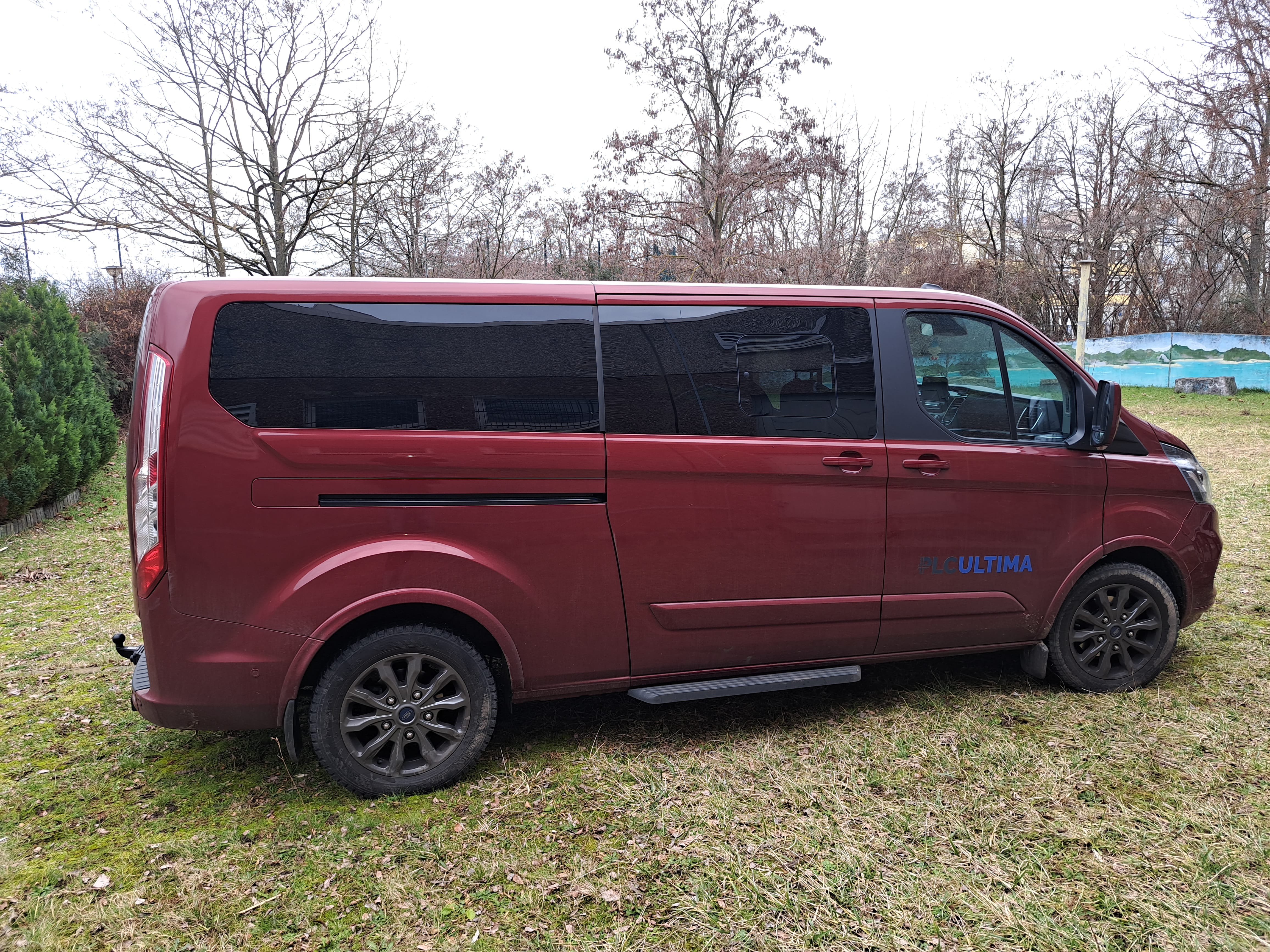 Ford Tourneo Custom mit Navigationsgerät