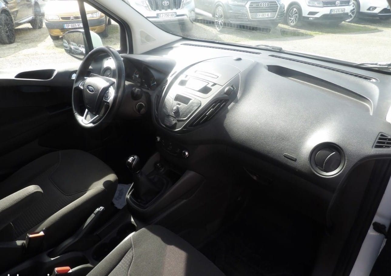 Ford Tourneo Courier avec Régulateur de vitesse