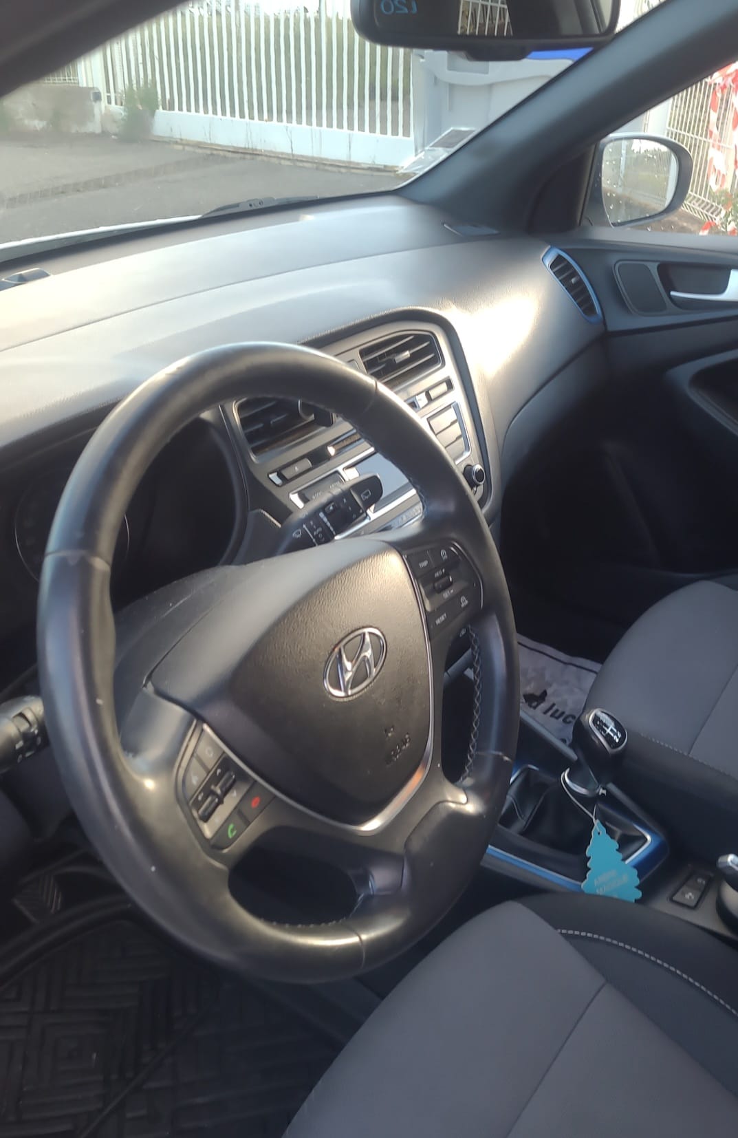Hyundai i20 1.4 litre avec Siège bébé