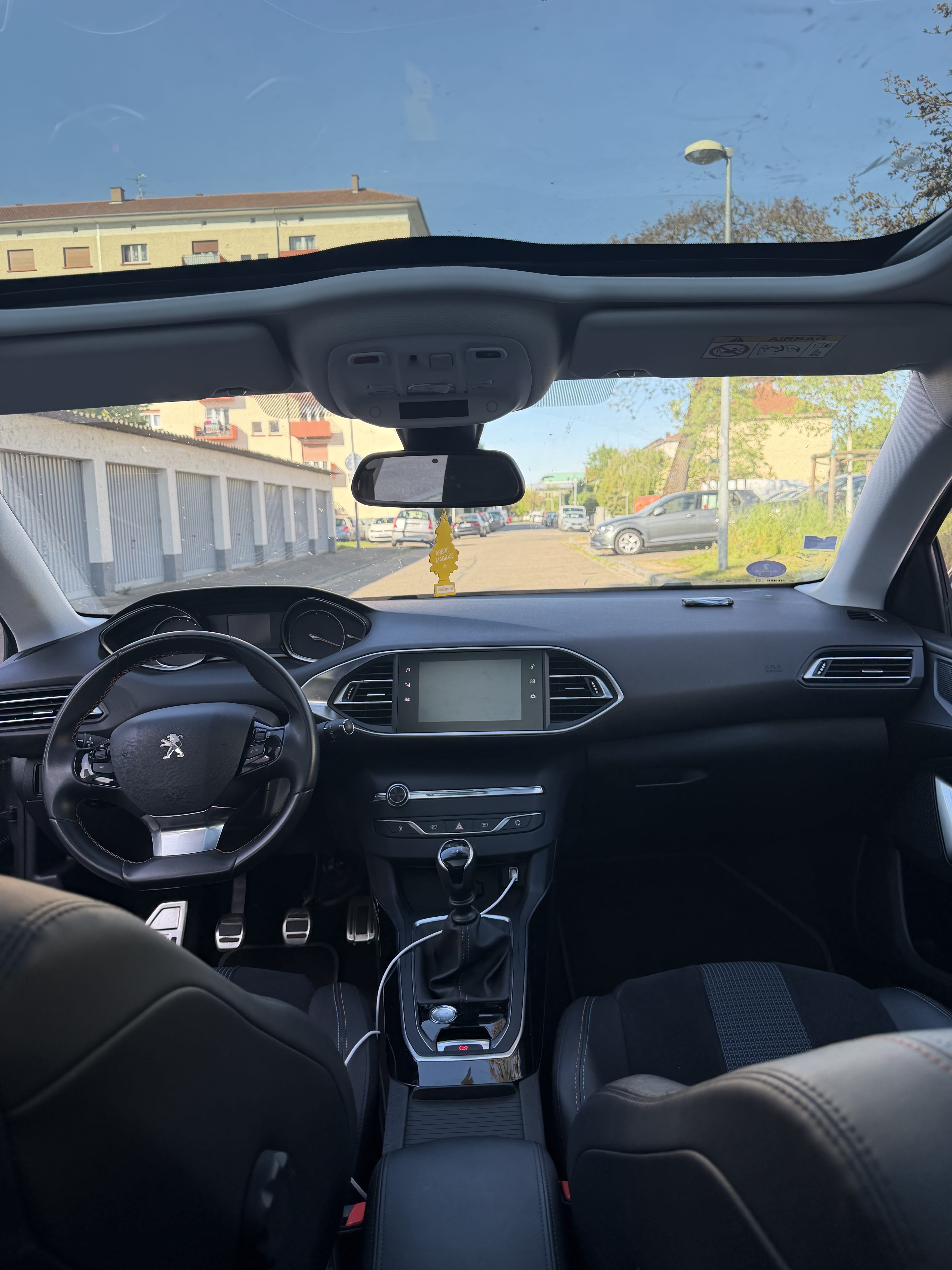 Peugeot 308 avec GPS