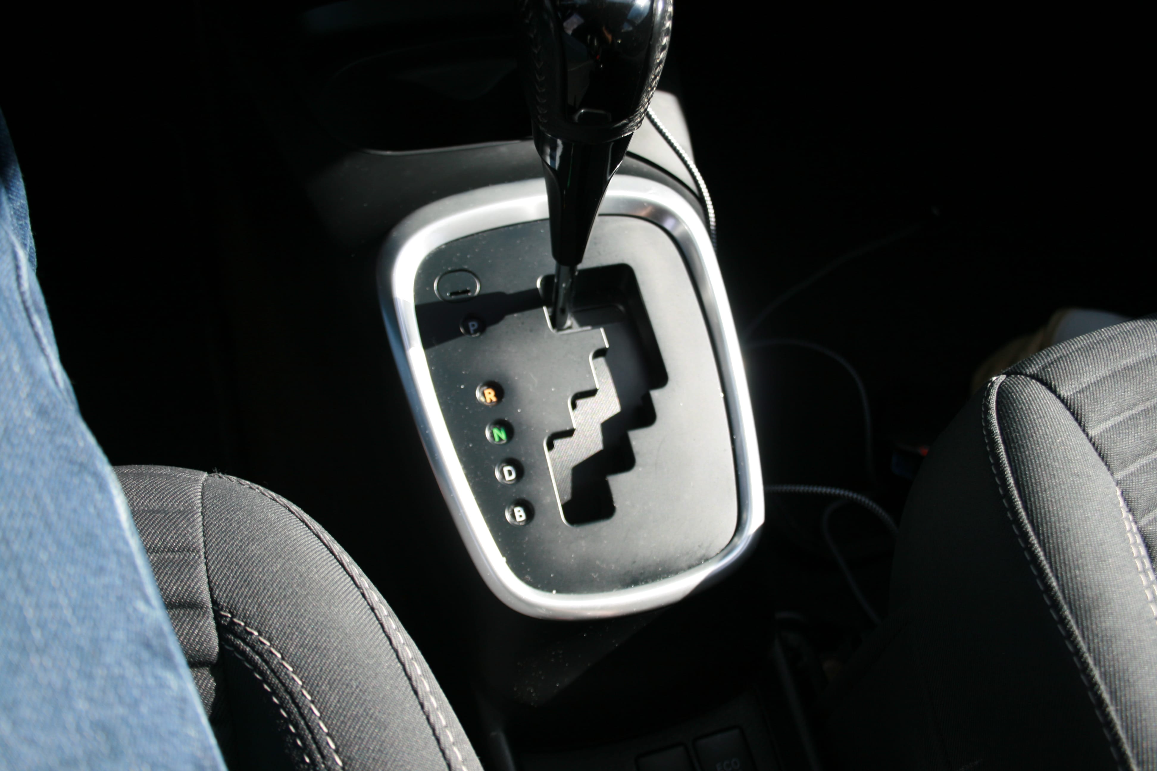 Toyota Yaris Hybride Automatique with Car radio