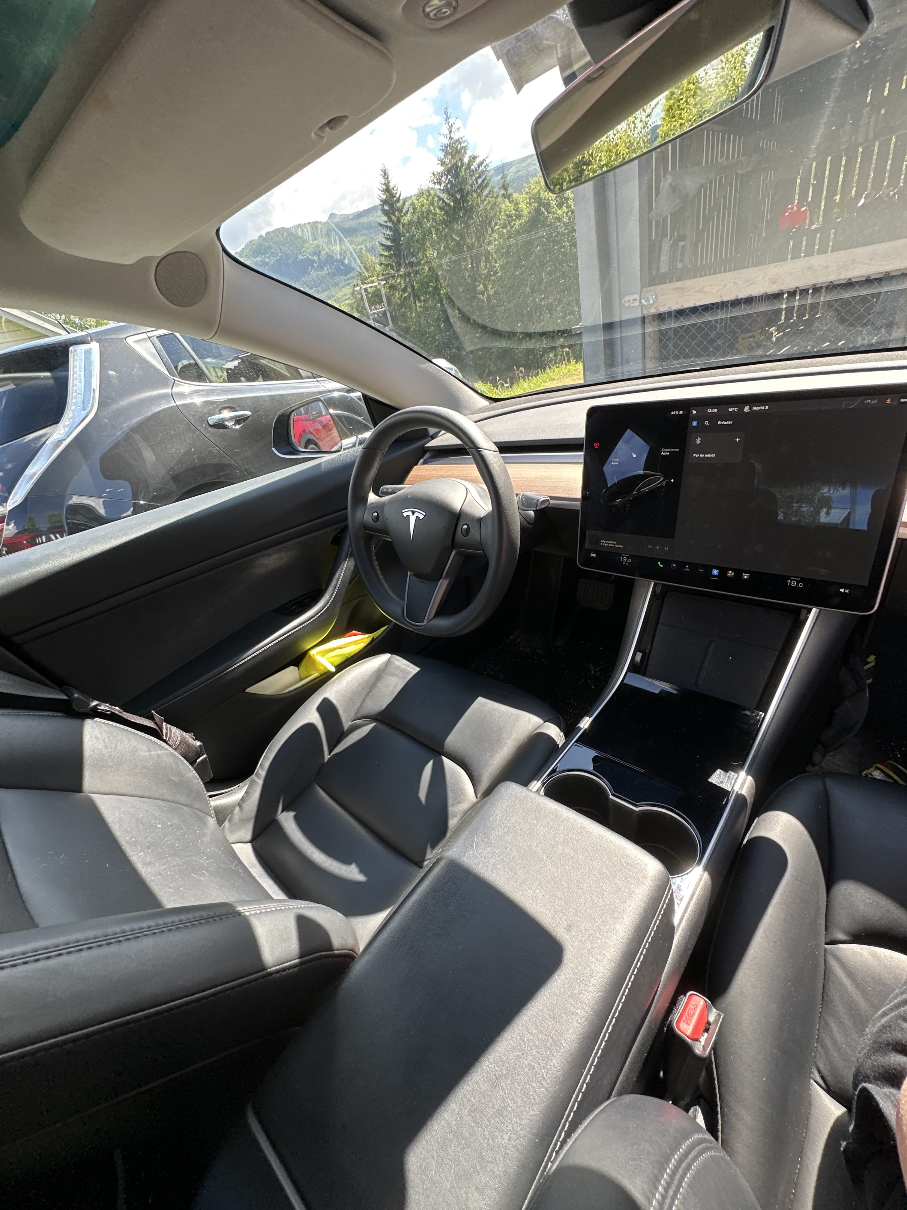 Tesla Model 3 Long Range med GPS