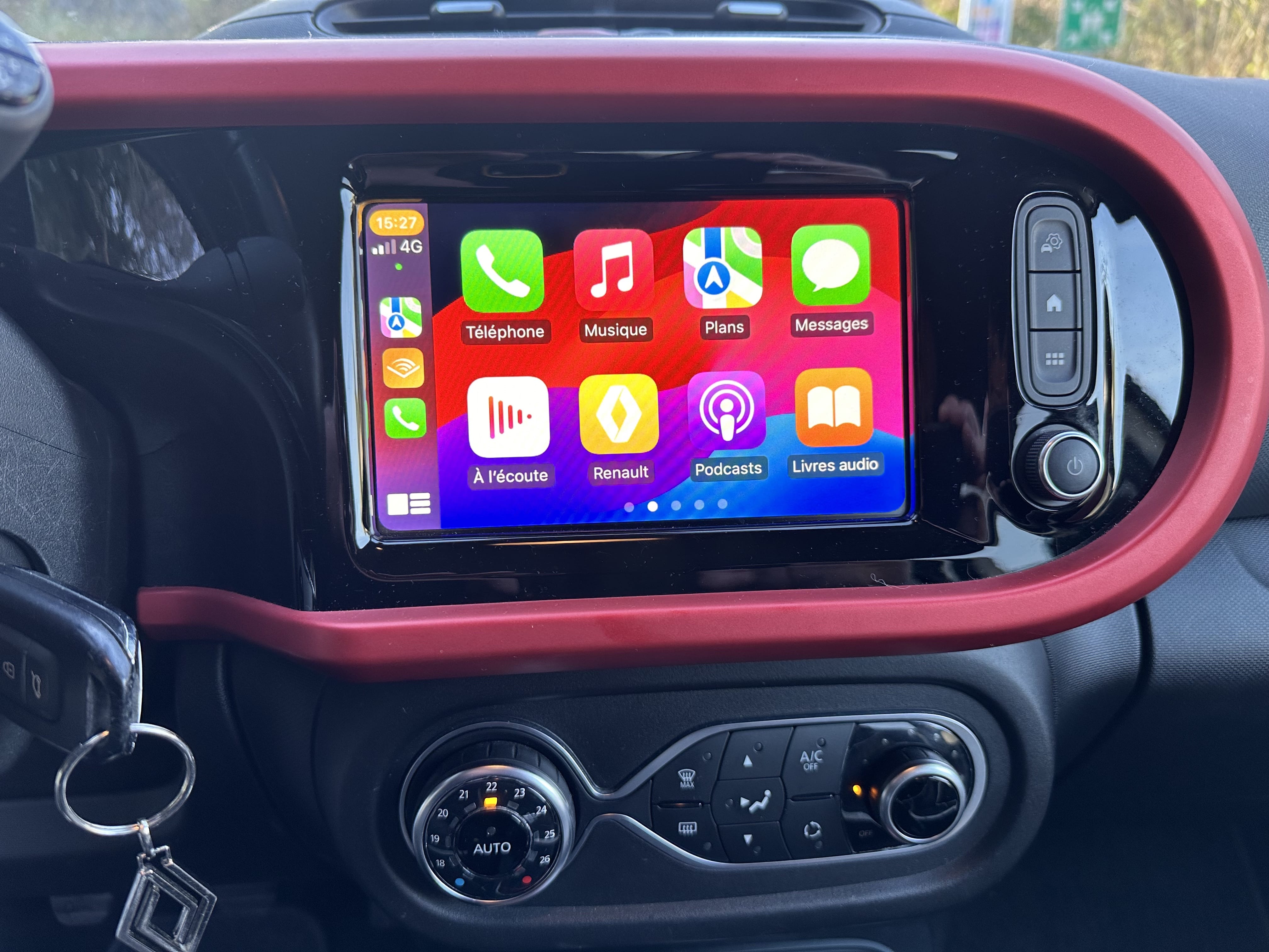 Renault Twingo III avec Siège bébé